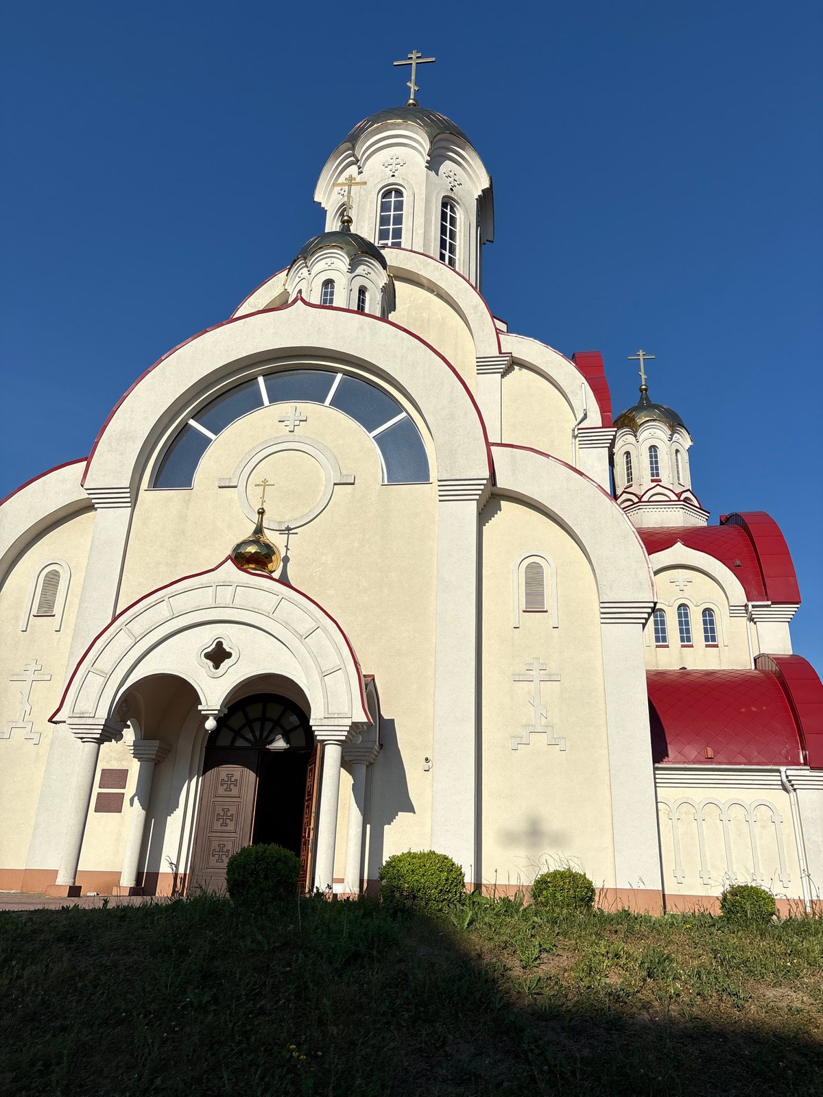 Orthodox church complex documented in Kaliningrad under clear skies