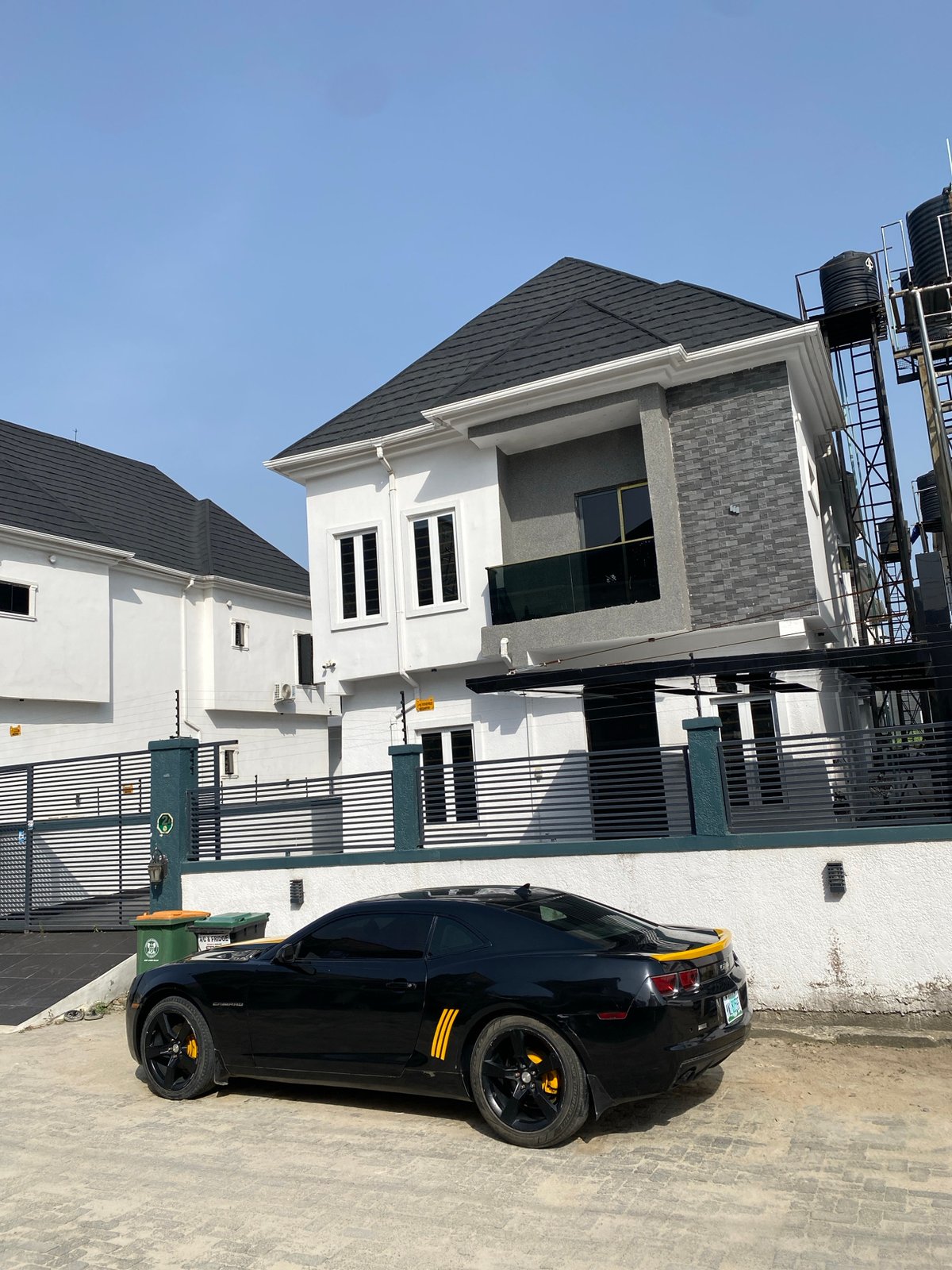 Witness documents everyday life across Lagos neighborhoods April 12