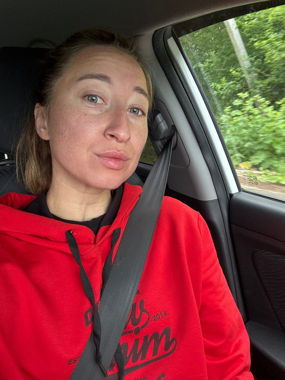 Car selfies and a muddy garden walk in rural Russia