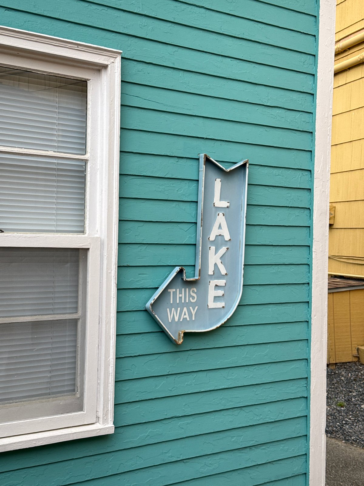 Tourist documents lakeside hotel stay in Laconia, New Hampshire