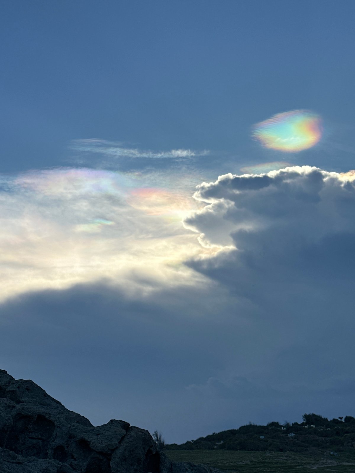 Rare iridescent clouds dazzle tourists at Vietnam beach resort