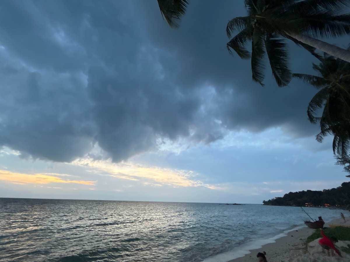 Stormy dusk settles over a Ko Pha-ngan beach