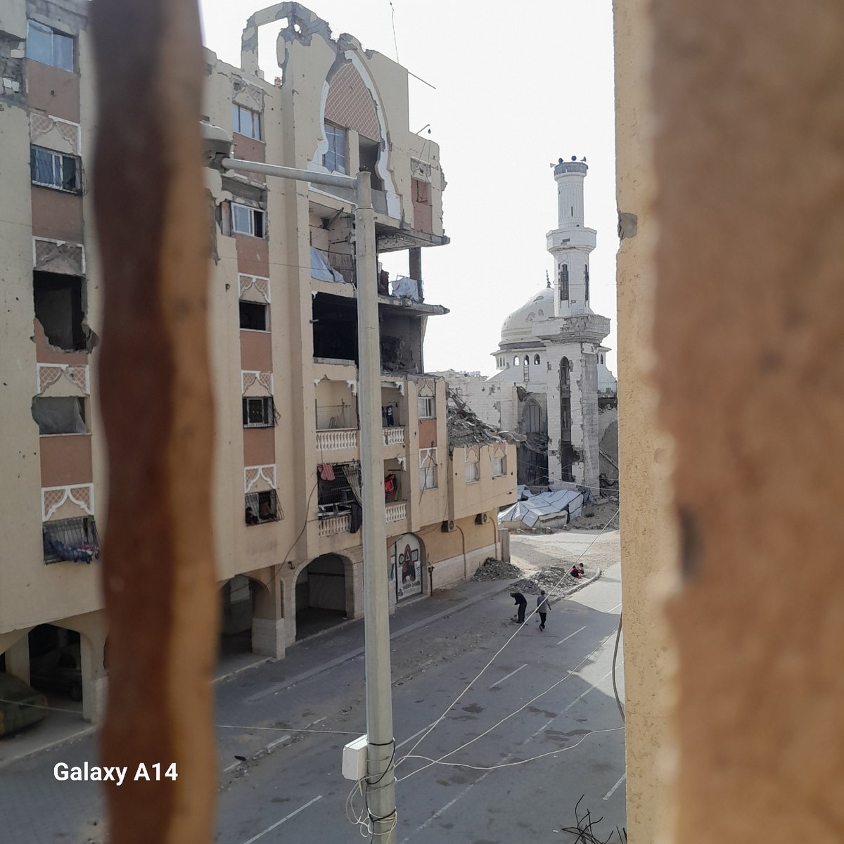 Witness documents destruction, displacement camps in Khan Yunis