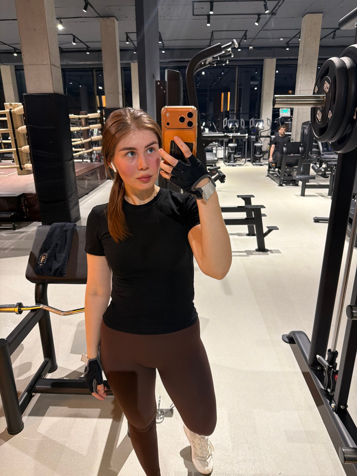 Woman takes gym selfie in Усады, Russia