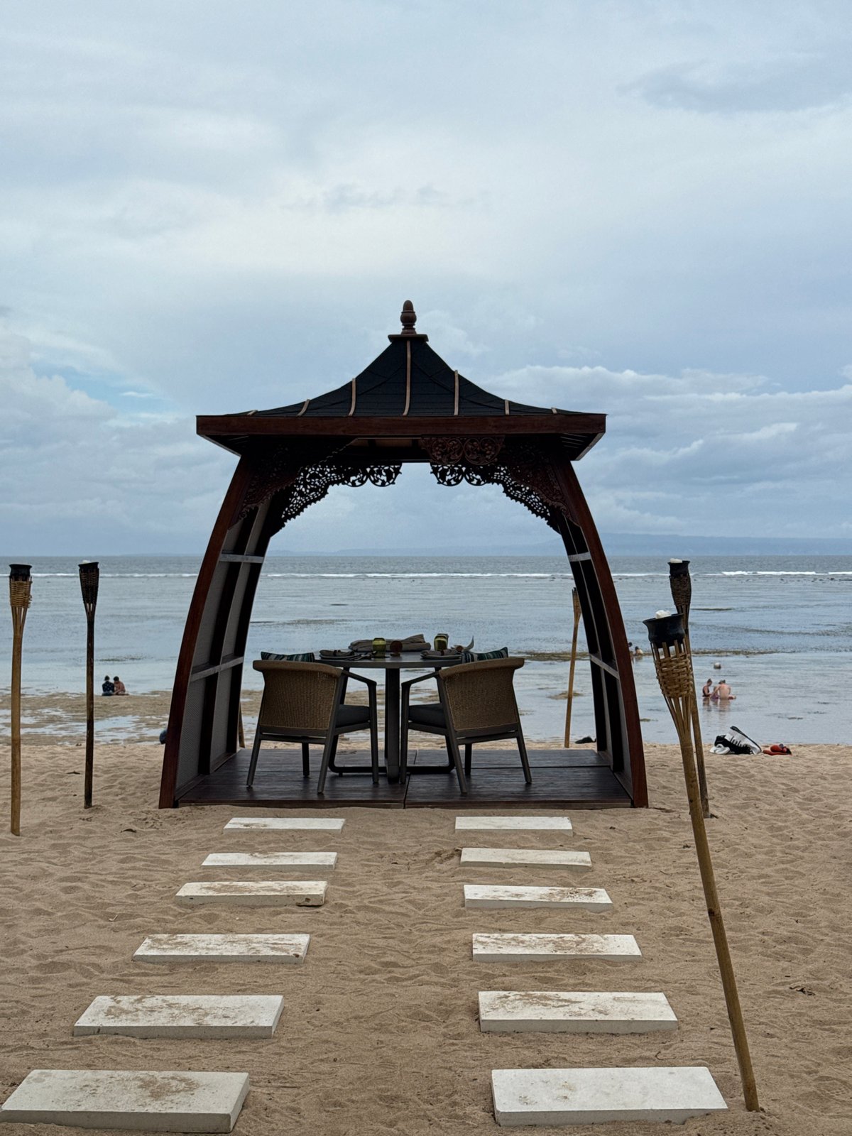 Morning tourist scenes documented across Nusa Dua resort area