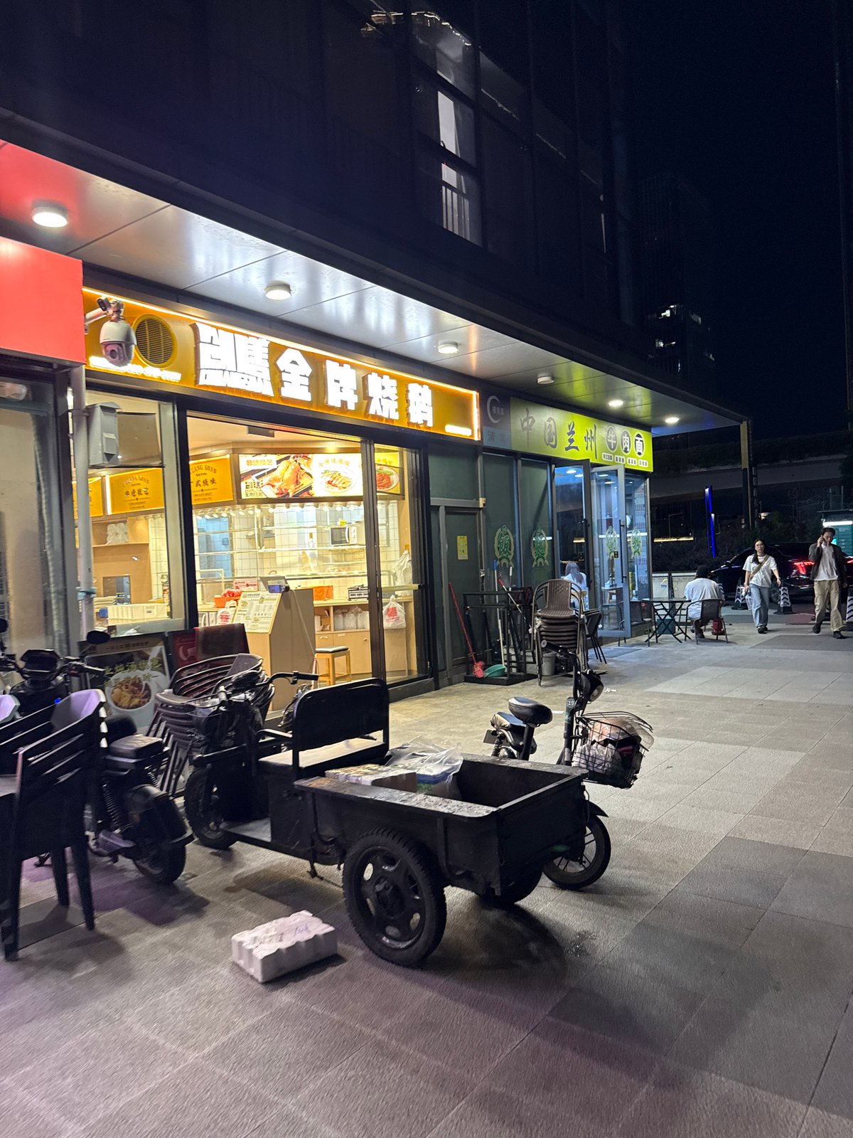 Nighttime urban scenes documented across Guangzhou districts June 9