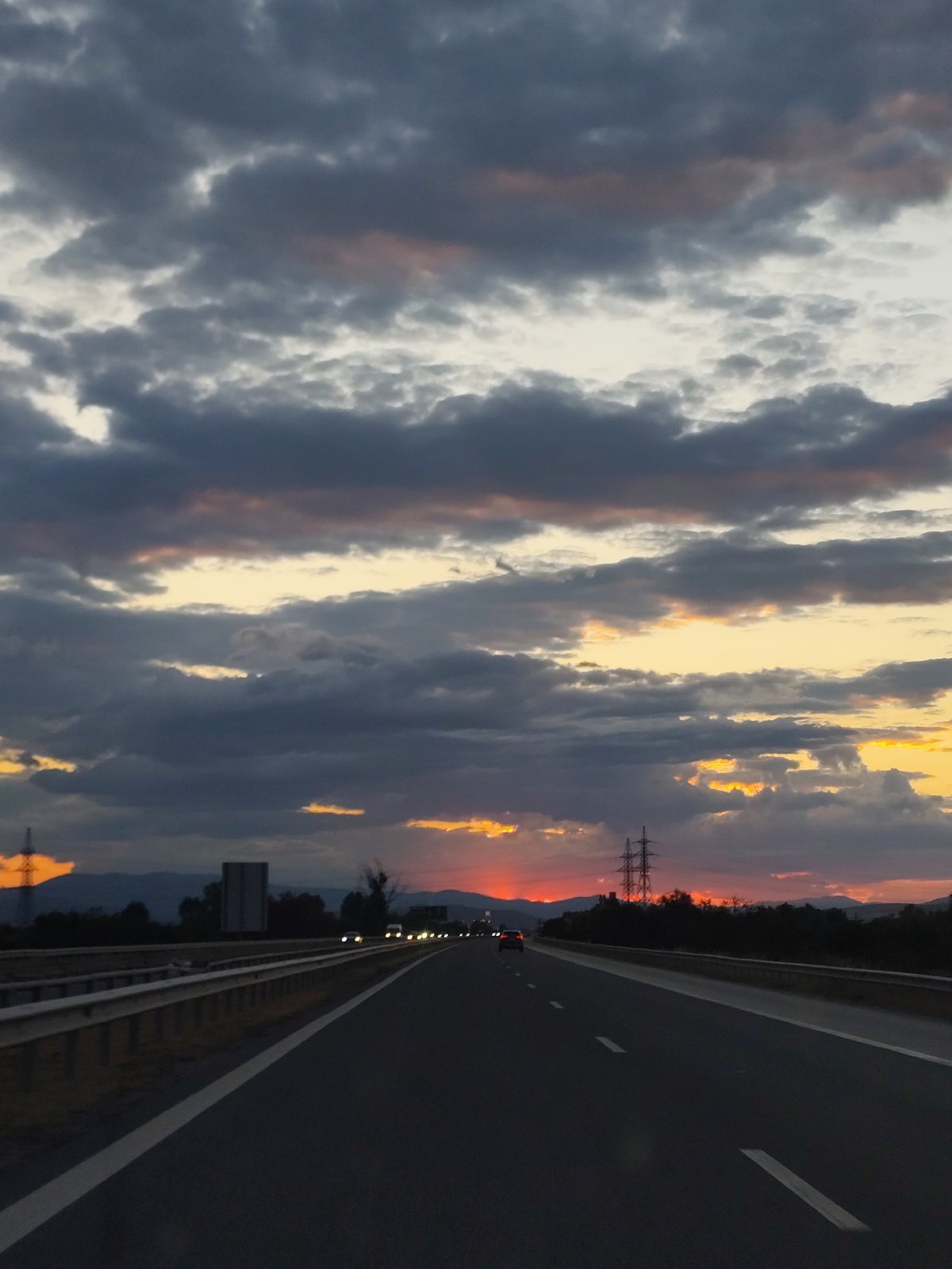 Dusk sky over a Bulgarian highway near Shtarkovo