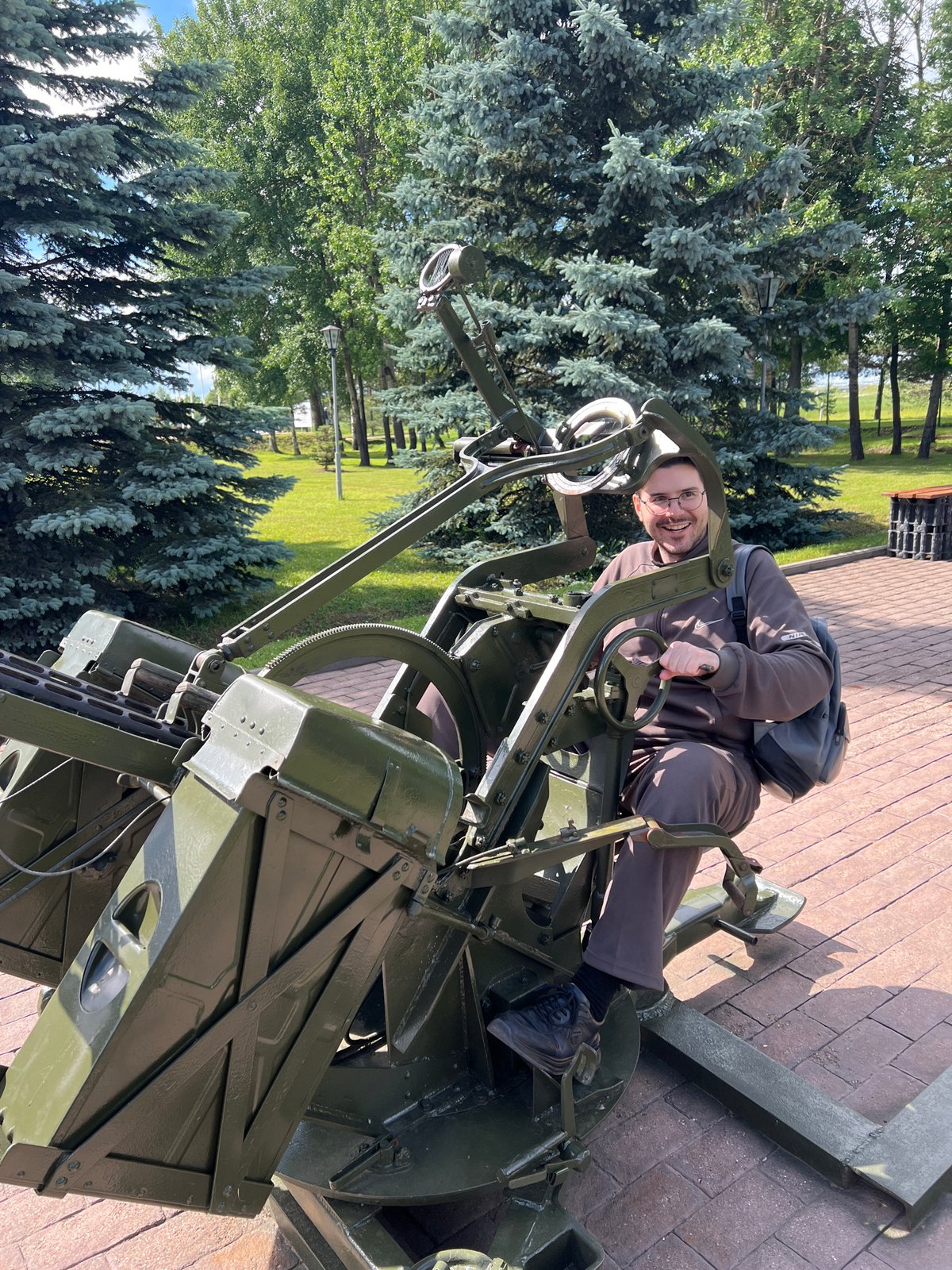 Exploring Kubinka's outdoor military hardware displays