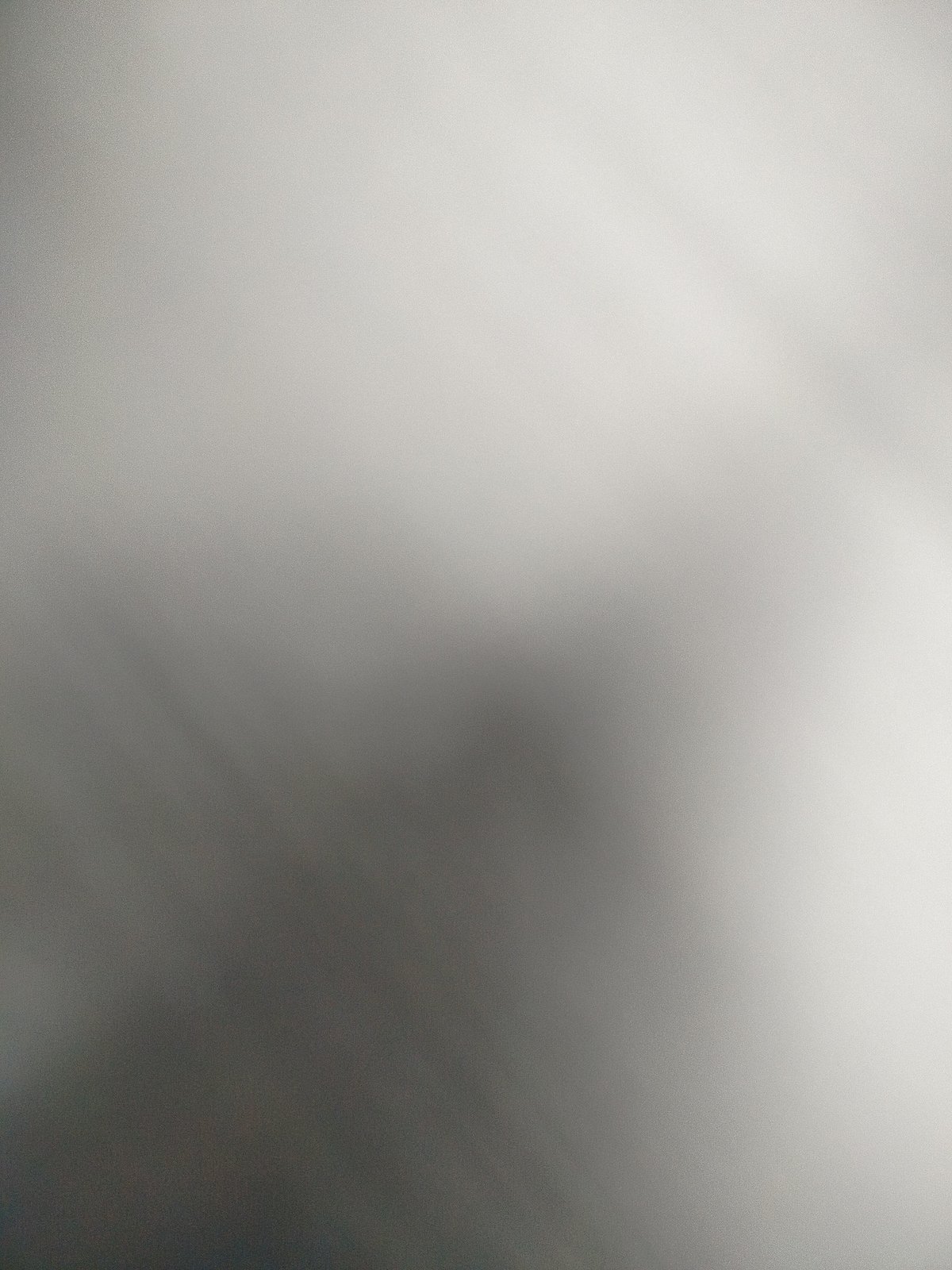 Yerevan resident documents Minecraft connection issues amid blurred captures