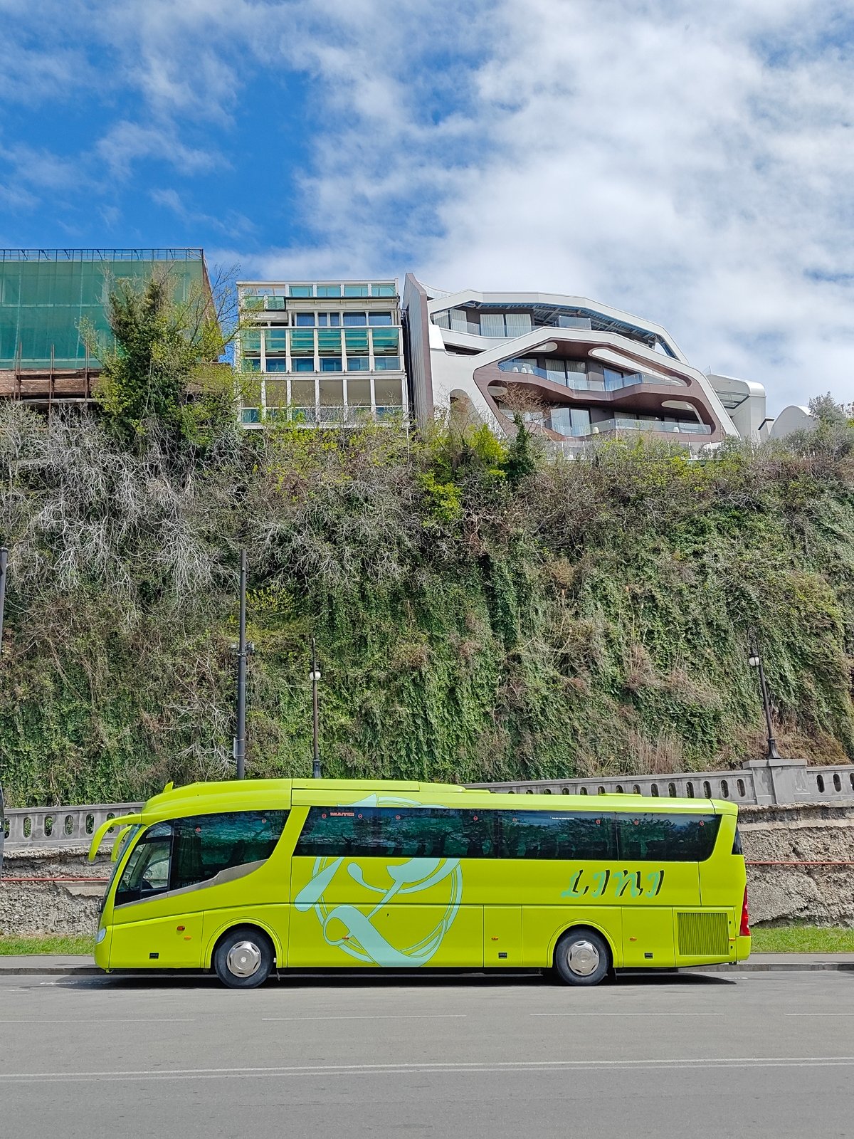 Spring morning scenes documented across Tbilisi, Georgia