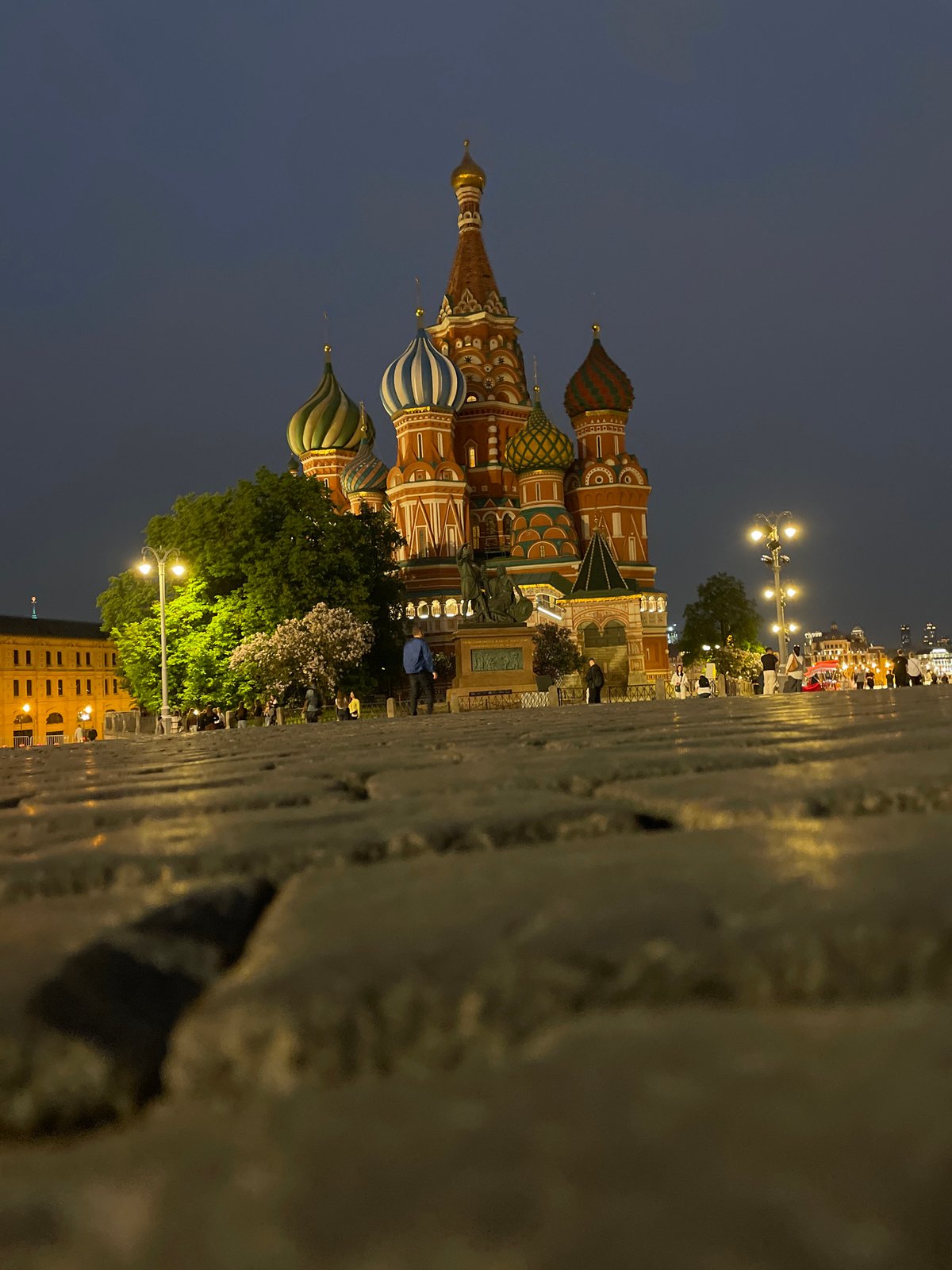 Evening stroll through illuminated Moscow landmarks and streets
