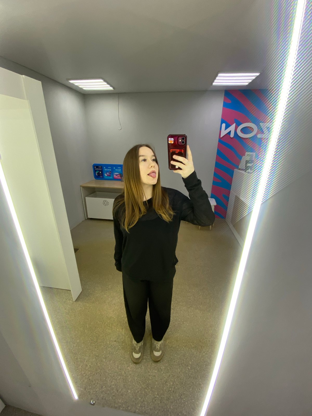 Woman captures selfie session in Chaikovsky, Russia