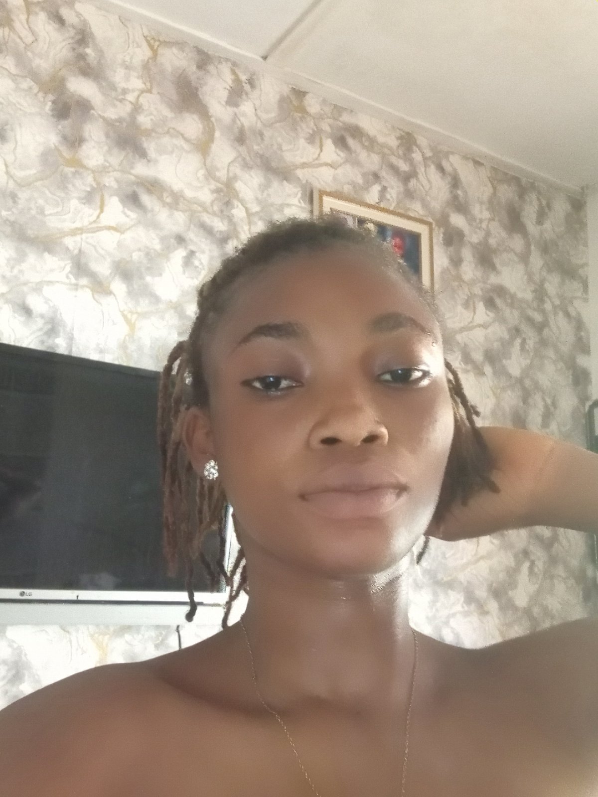 Person documents morning routine in Shagamu home
