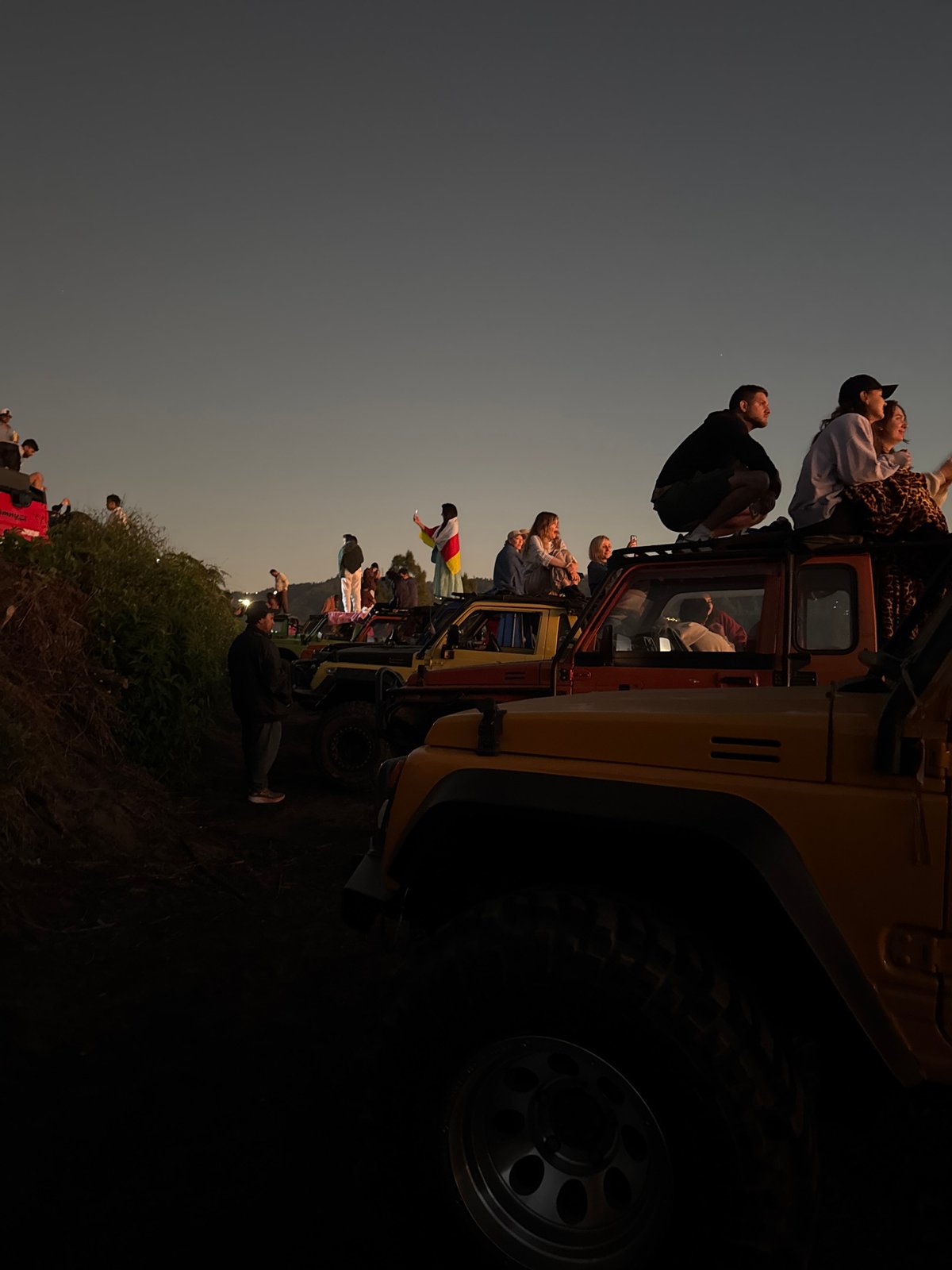 Sunset jeep hangout on a Kintamani mountainside