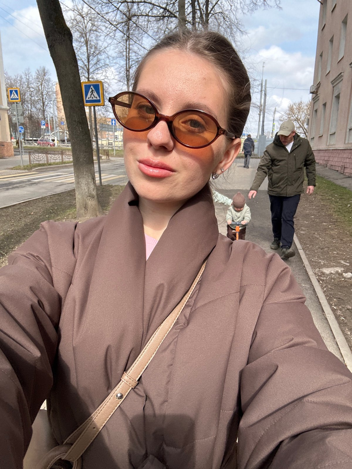 Casual outdoor activities captured in Klin, Russia