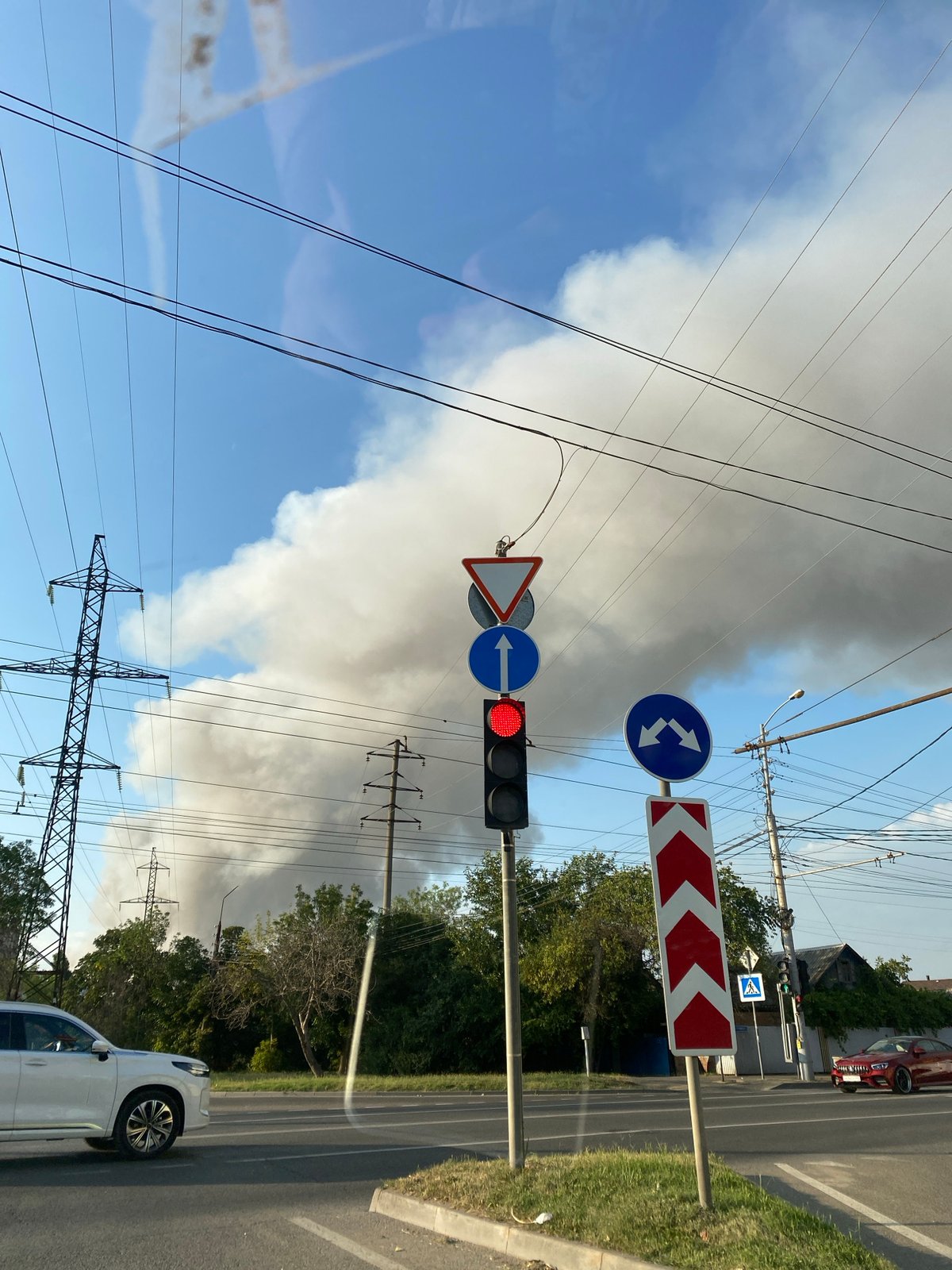 Fire sends smoke rising over residential Krasnodar neighborhood