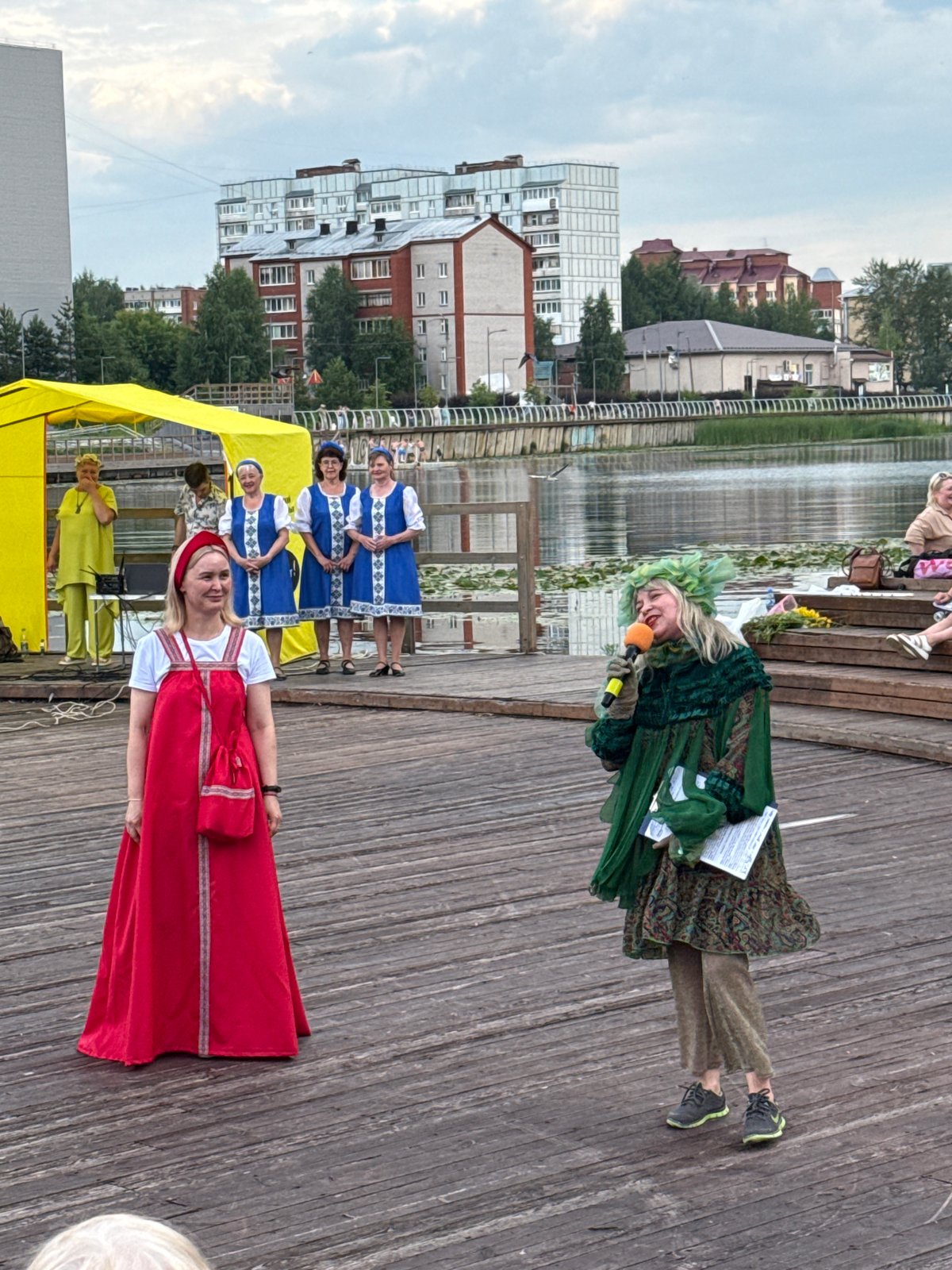 Folk festival and waterfront life along the Votkinsk Reservoir