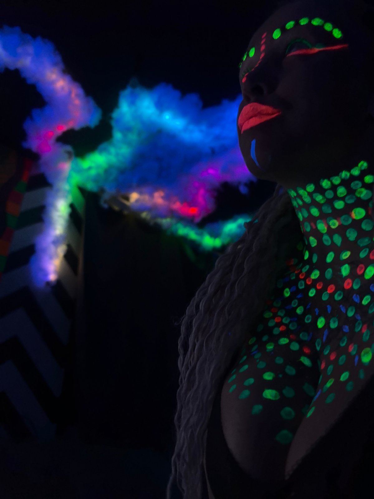 UV Paint Portrait Session Documented in Noviy, Russia