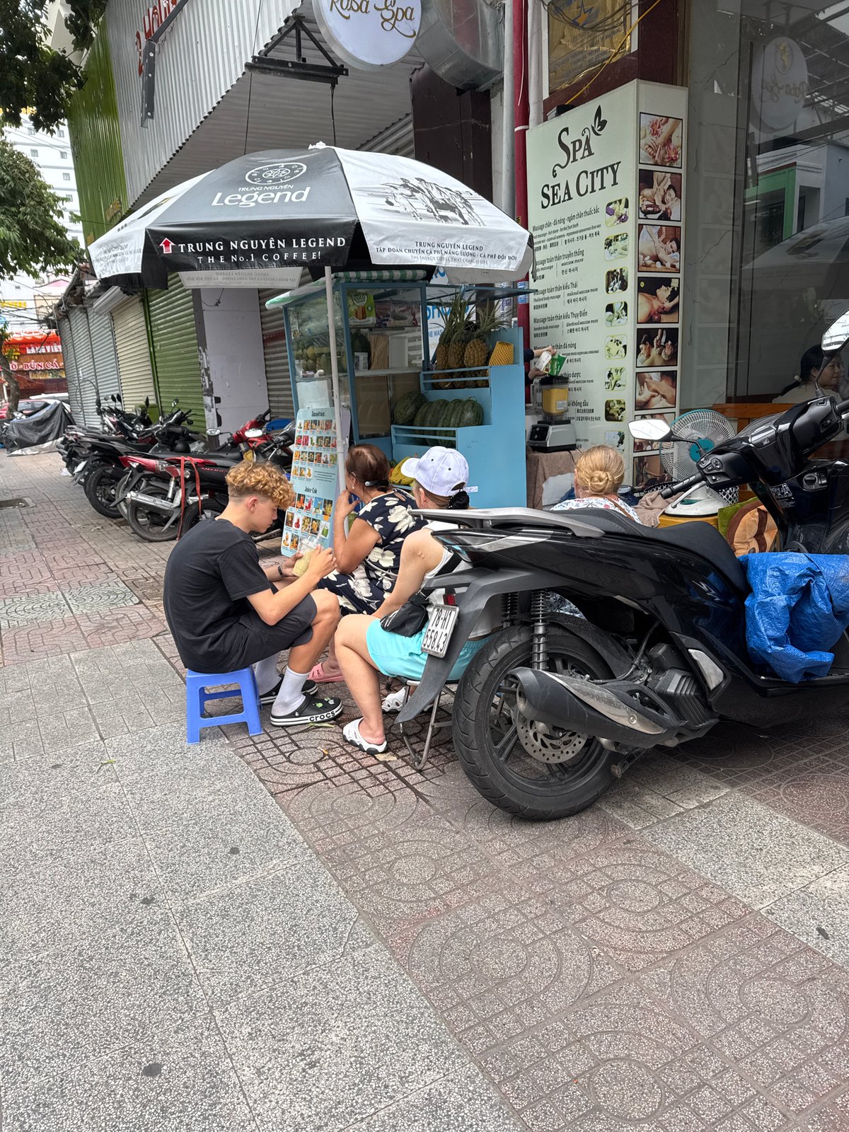 Street food and spa scenes in Nha Trang during Tet season