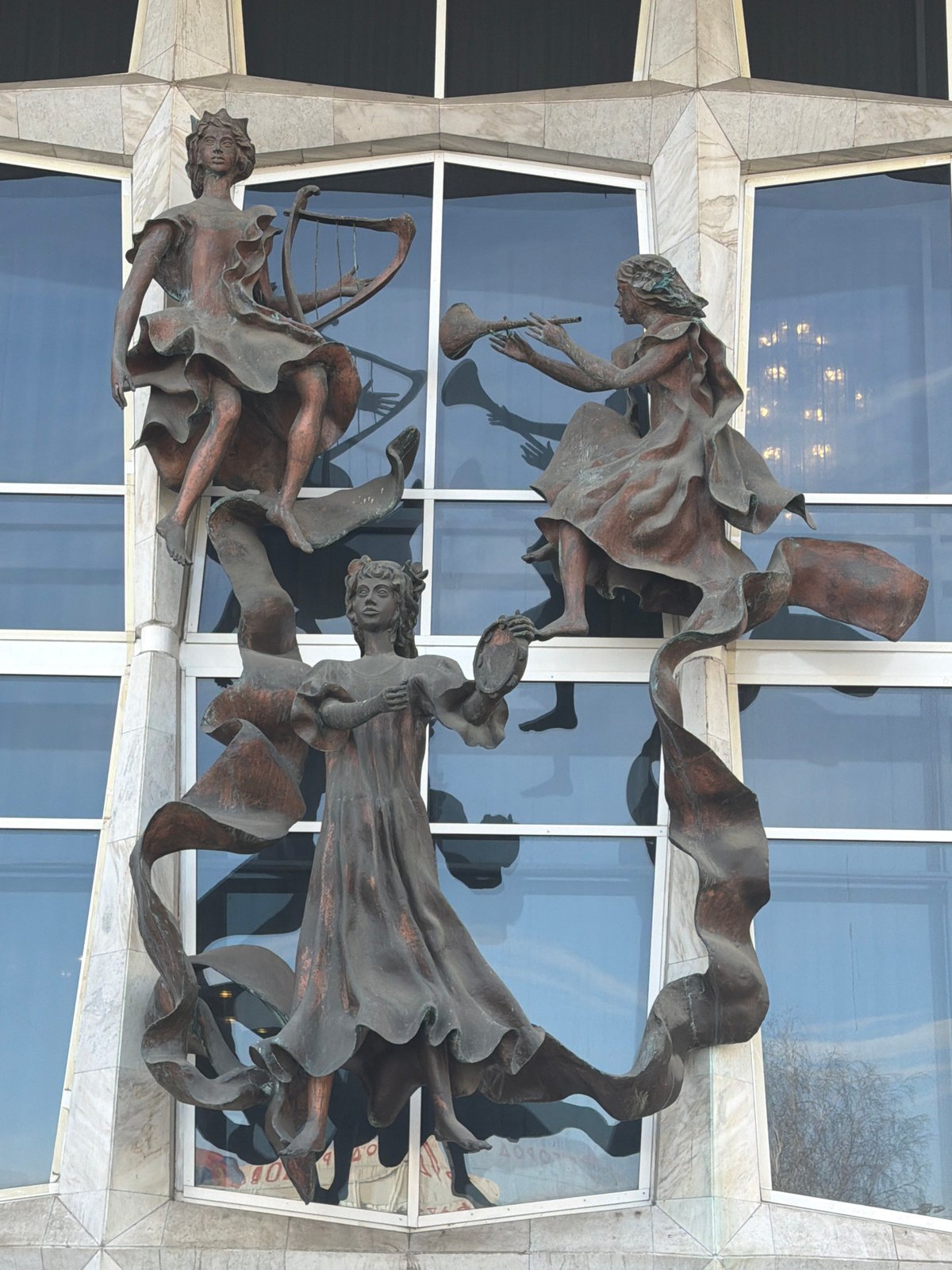 Morning architectural observations and street life in Krasnoyarsk