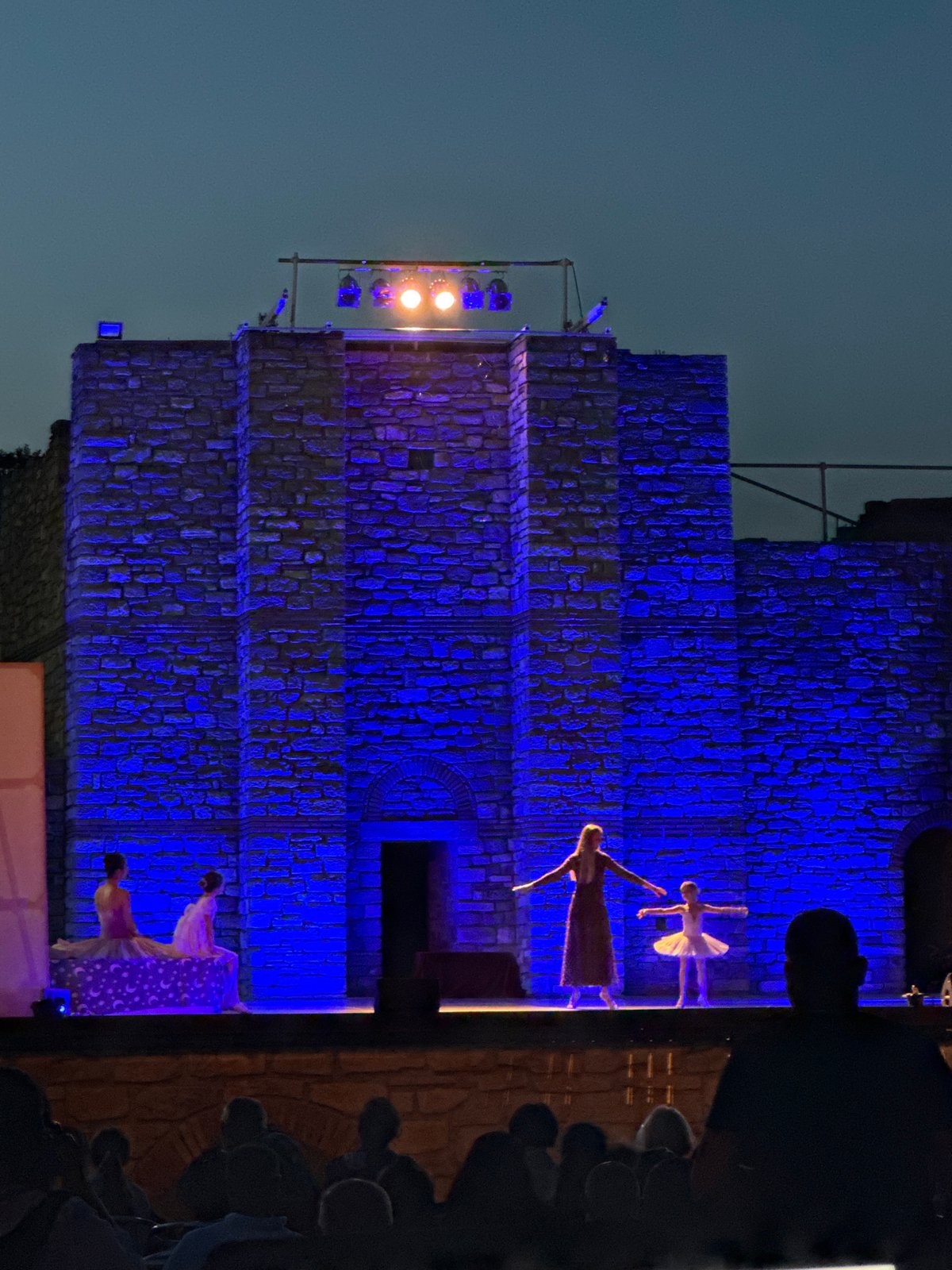 Ballet performance lights up Tsarevets Fortress in Veliko Tarnovo