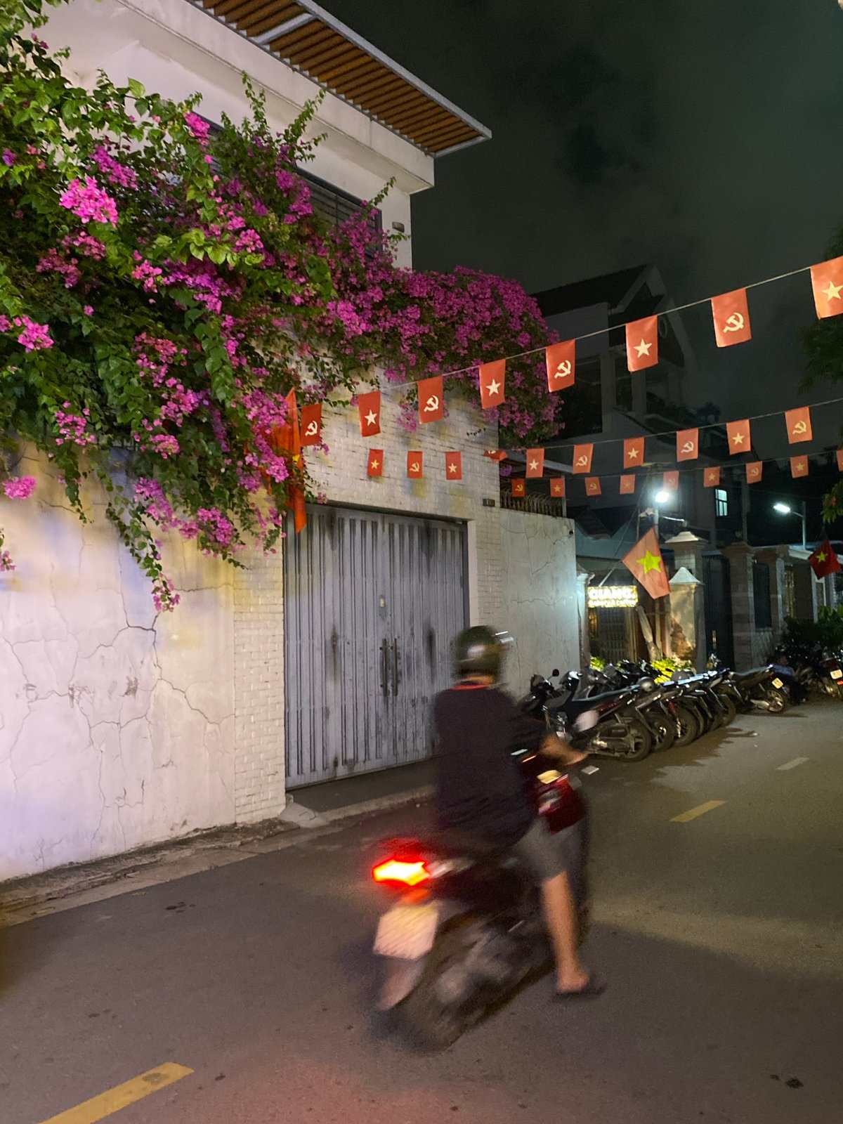 Evening social scenes captured in Đồng Nai, Vietnam