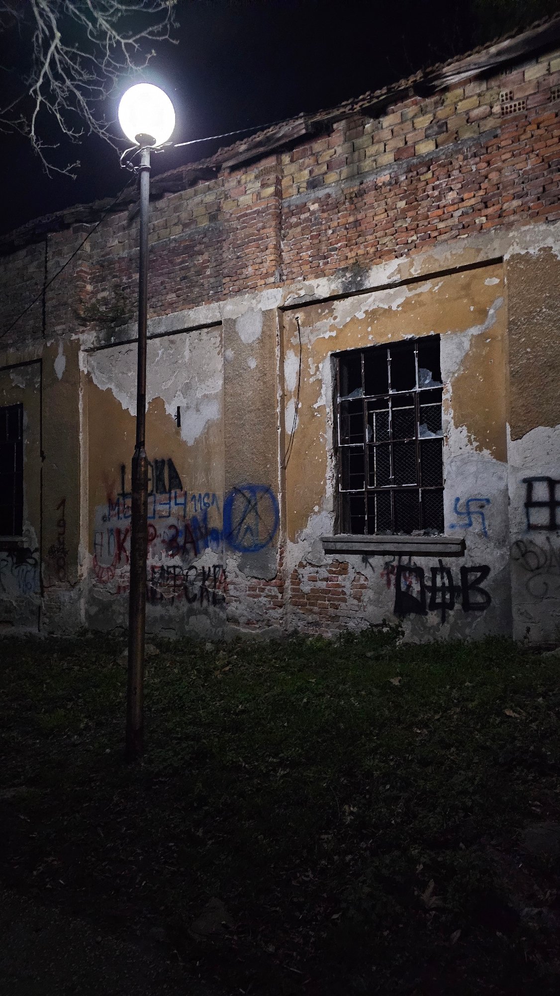 Nighttime urban decay documented in Karlovo, Bulgaria