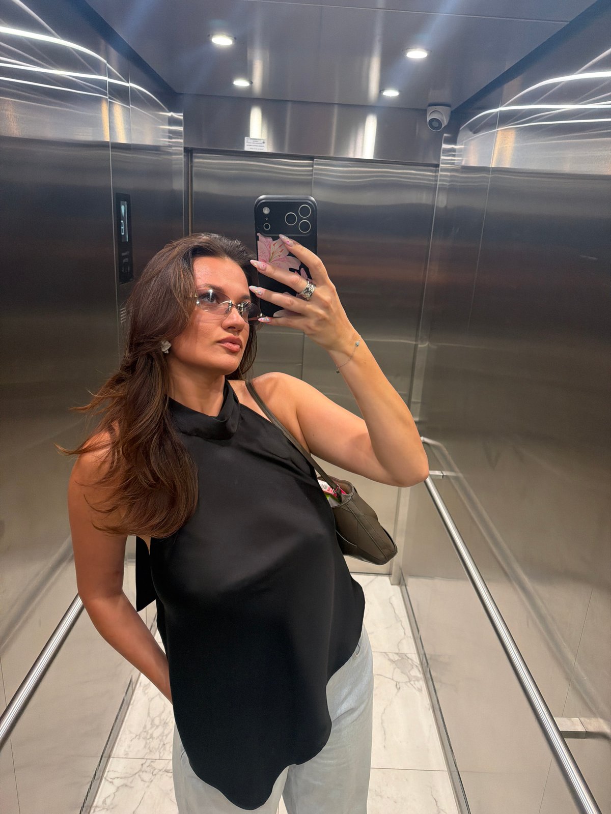 Quick selfies in a Belgrade elevator and outdoors