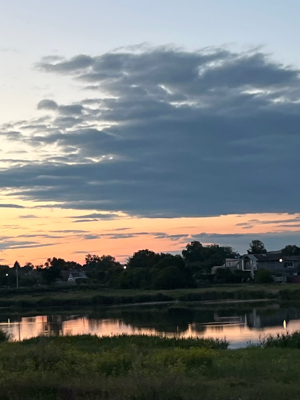 Twilight nature scenes documented in Kryvyi Rih, Ukraine