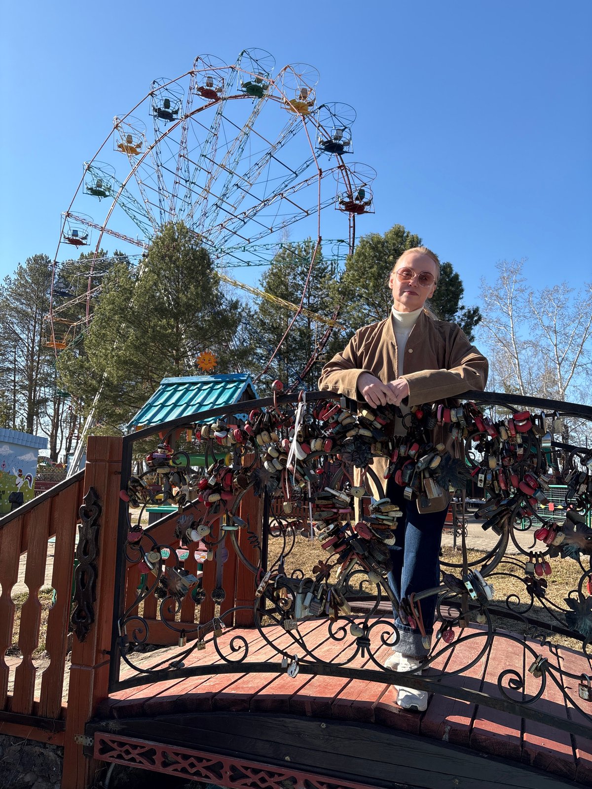Visitors enjoy leisure time at Chaikovsky park attractions