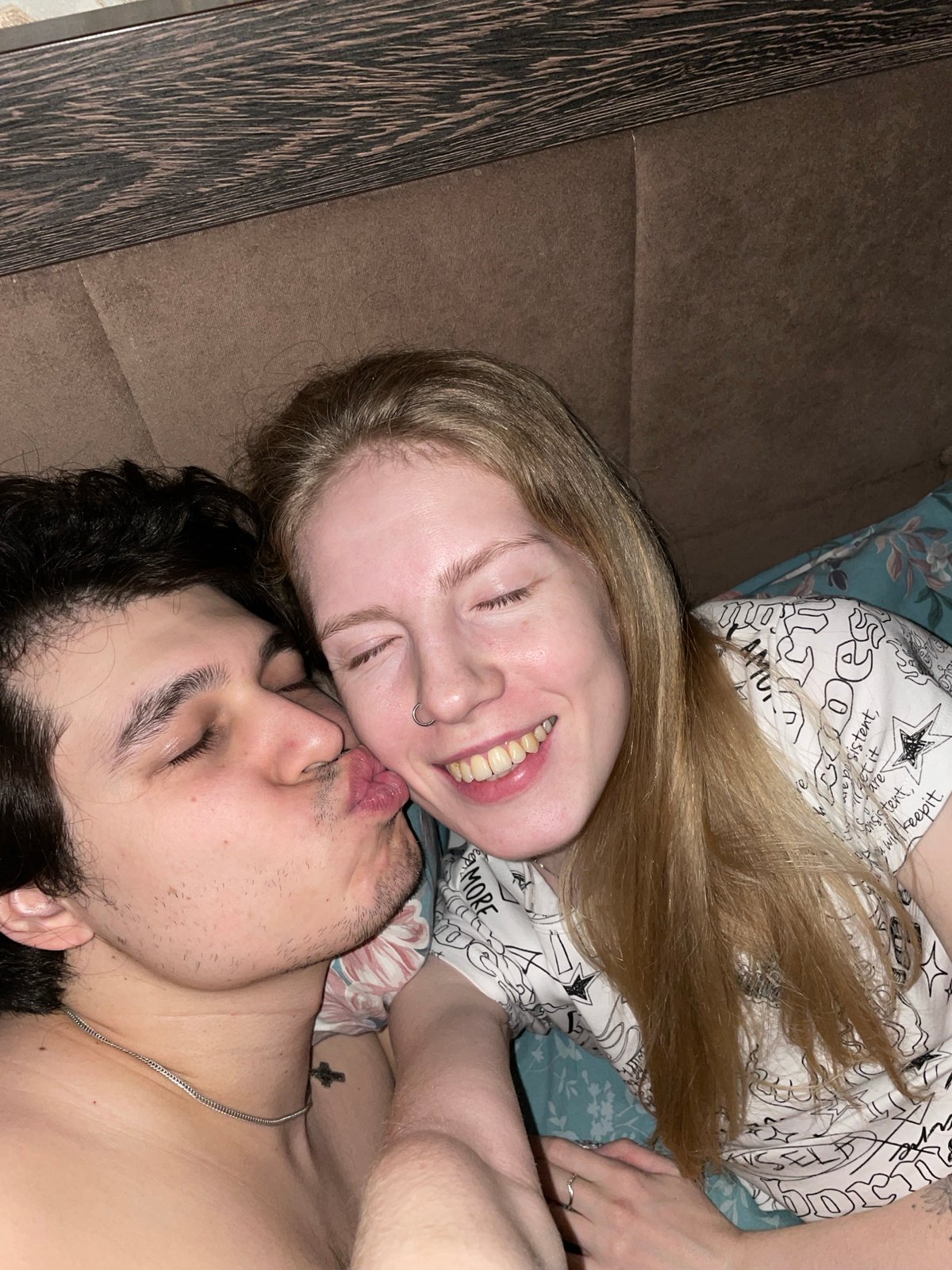 Couple's quiet evening documented in Izhevsk coloring, photography session