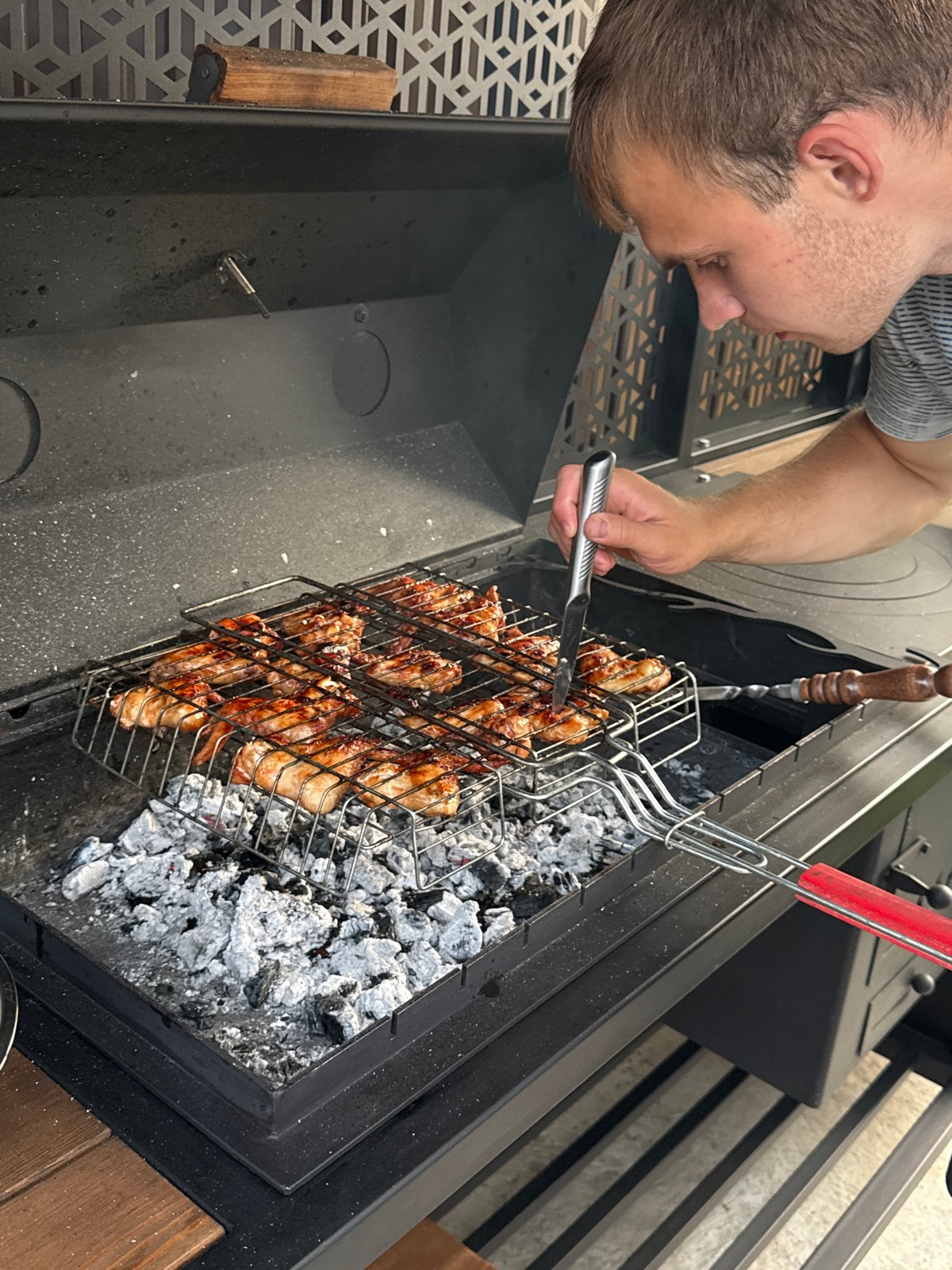 Backyard cookout and hot tub evening in Starokorsunskaya