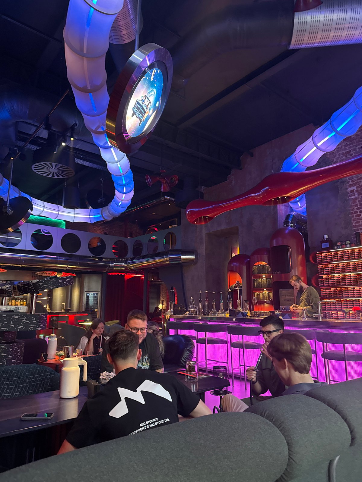 A Moscow evening: city streets, hookah lounges, and a night out