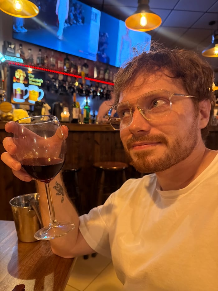 33rd Birthday Celebration Documented in Rishon LeZion Bar