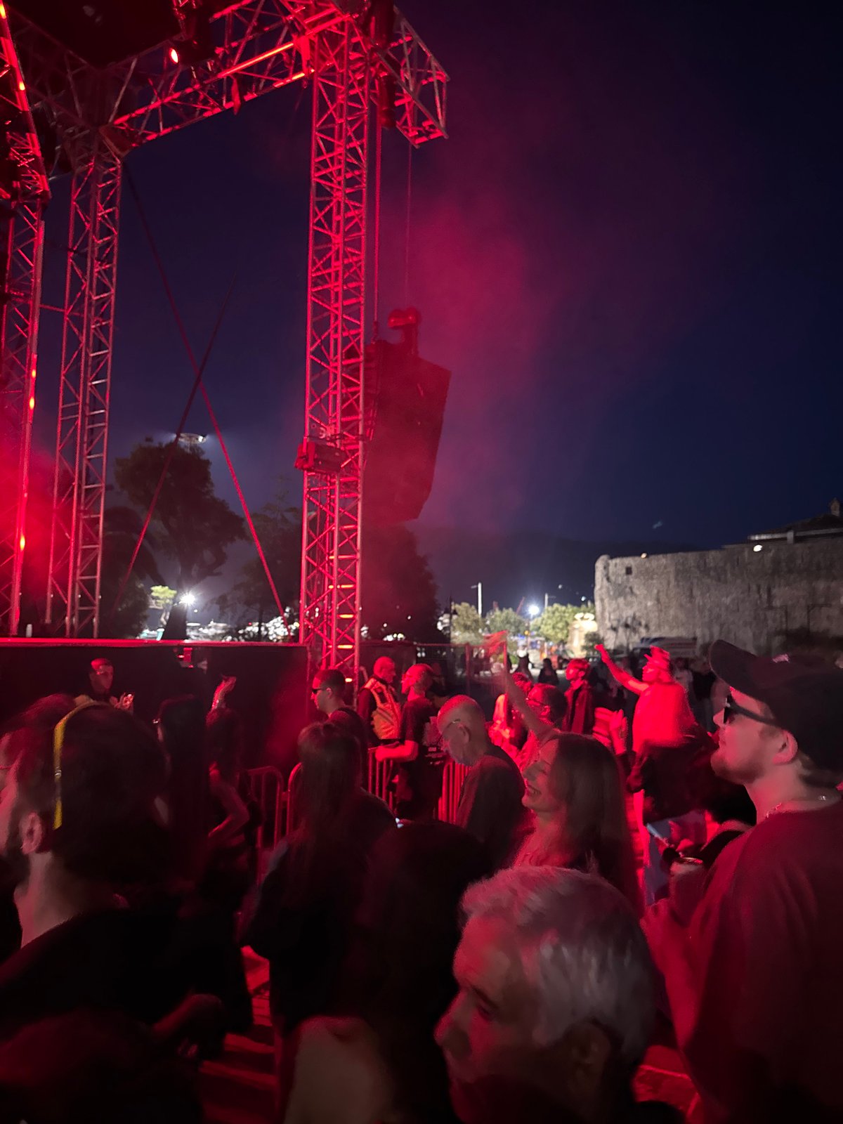 NEXIE concert draws crowds to historic Budva courtyard