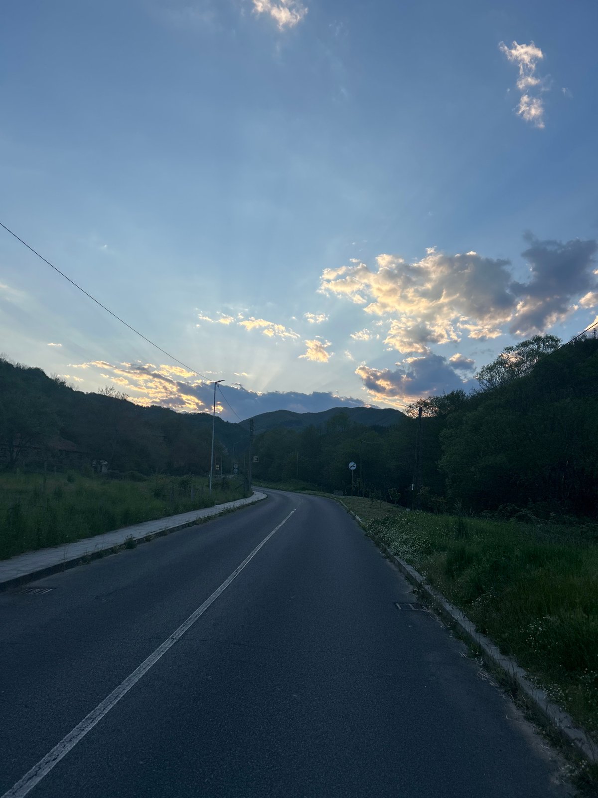 Person documents street scenes during brief walk through Zlatograd
