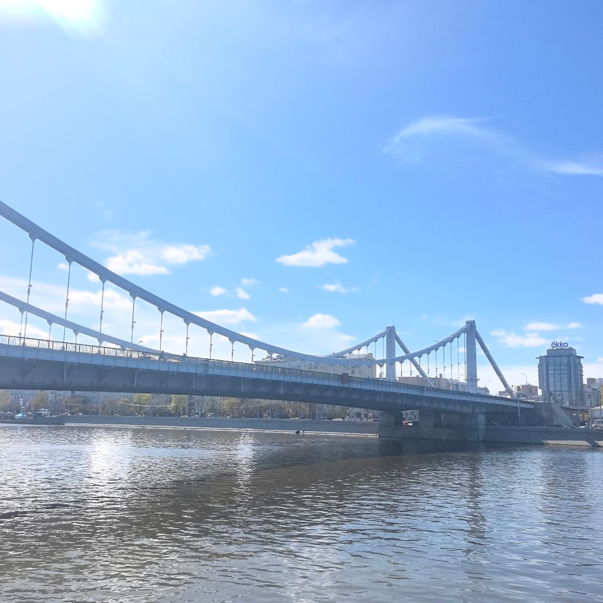 Moscow bridge views and outdoor cafe scenes documented