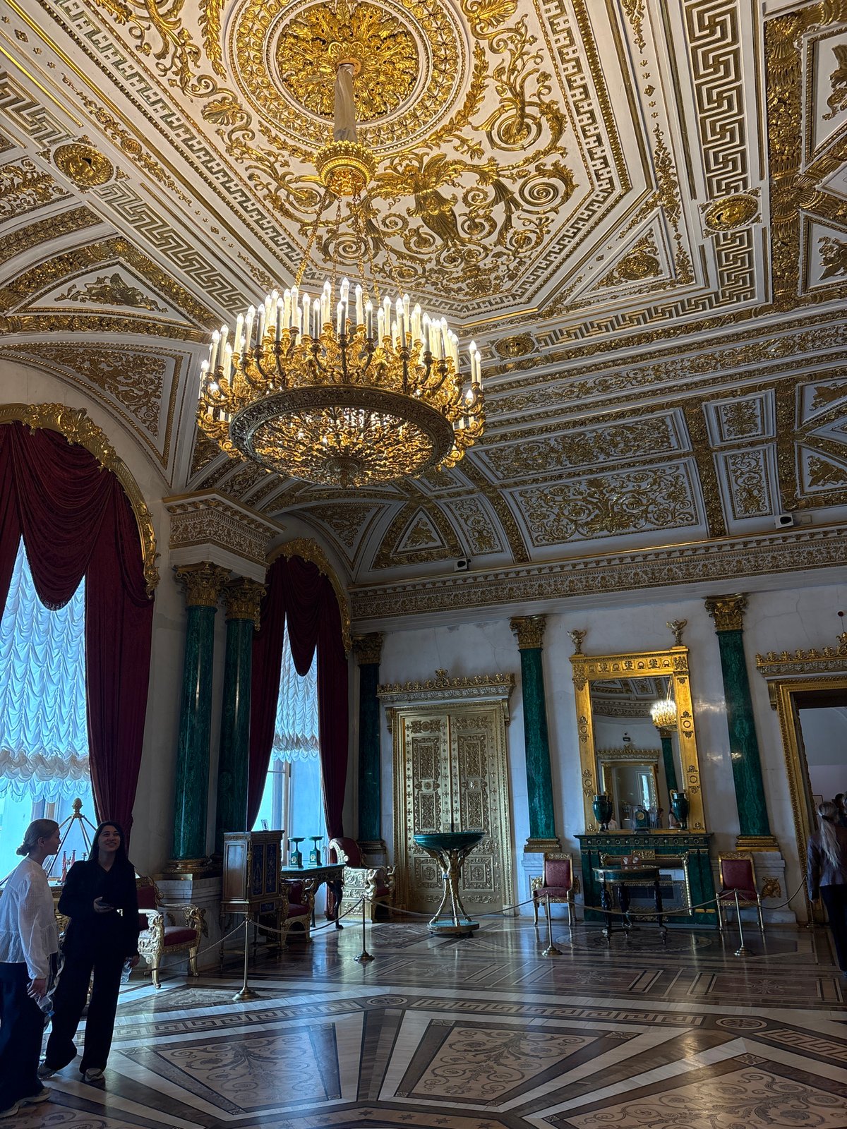Tourist documents three-hour visit to Saint Petersburg's historic sites