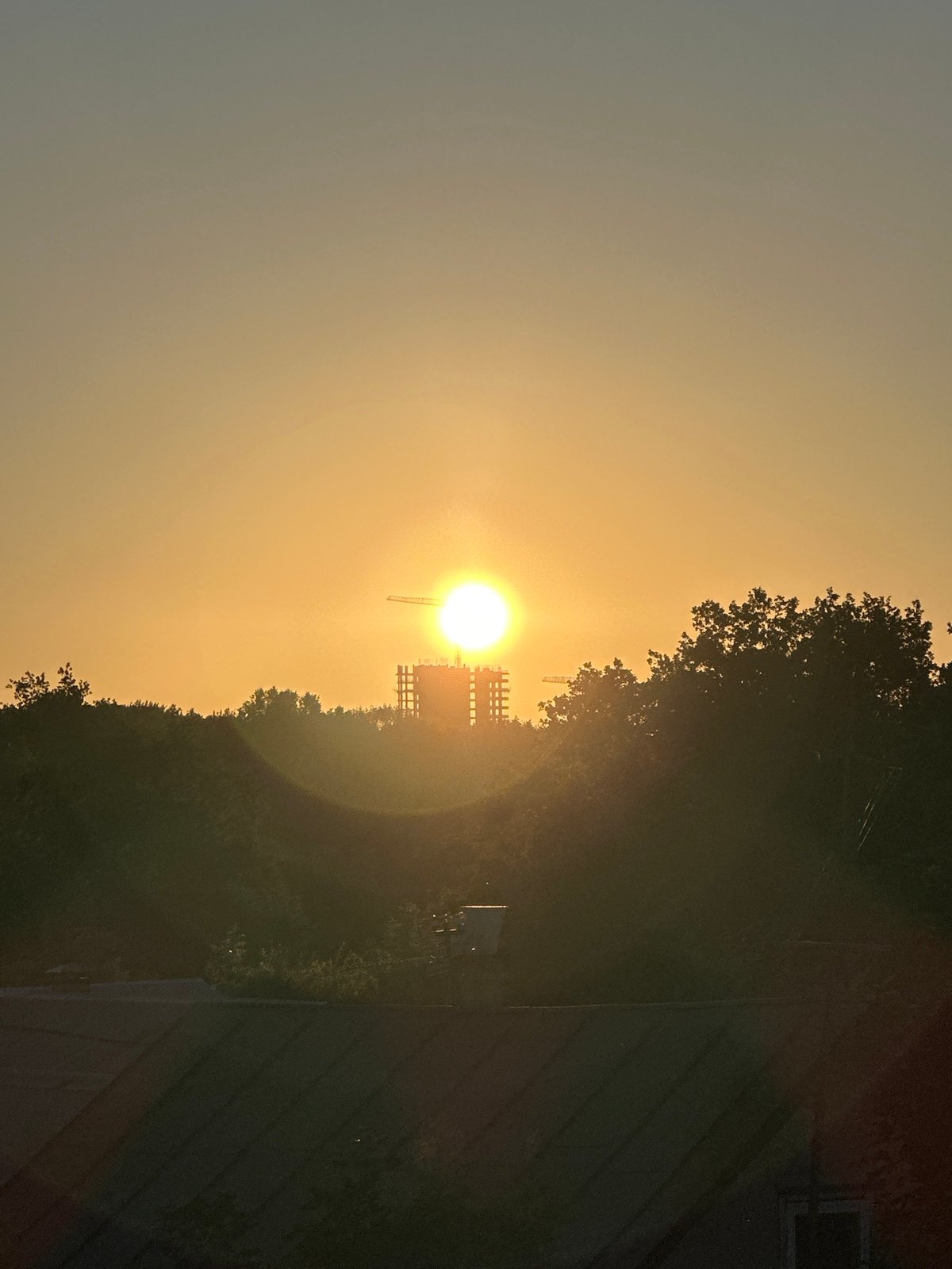 Late-night golden hour window moments in Nizhny Novgorod