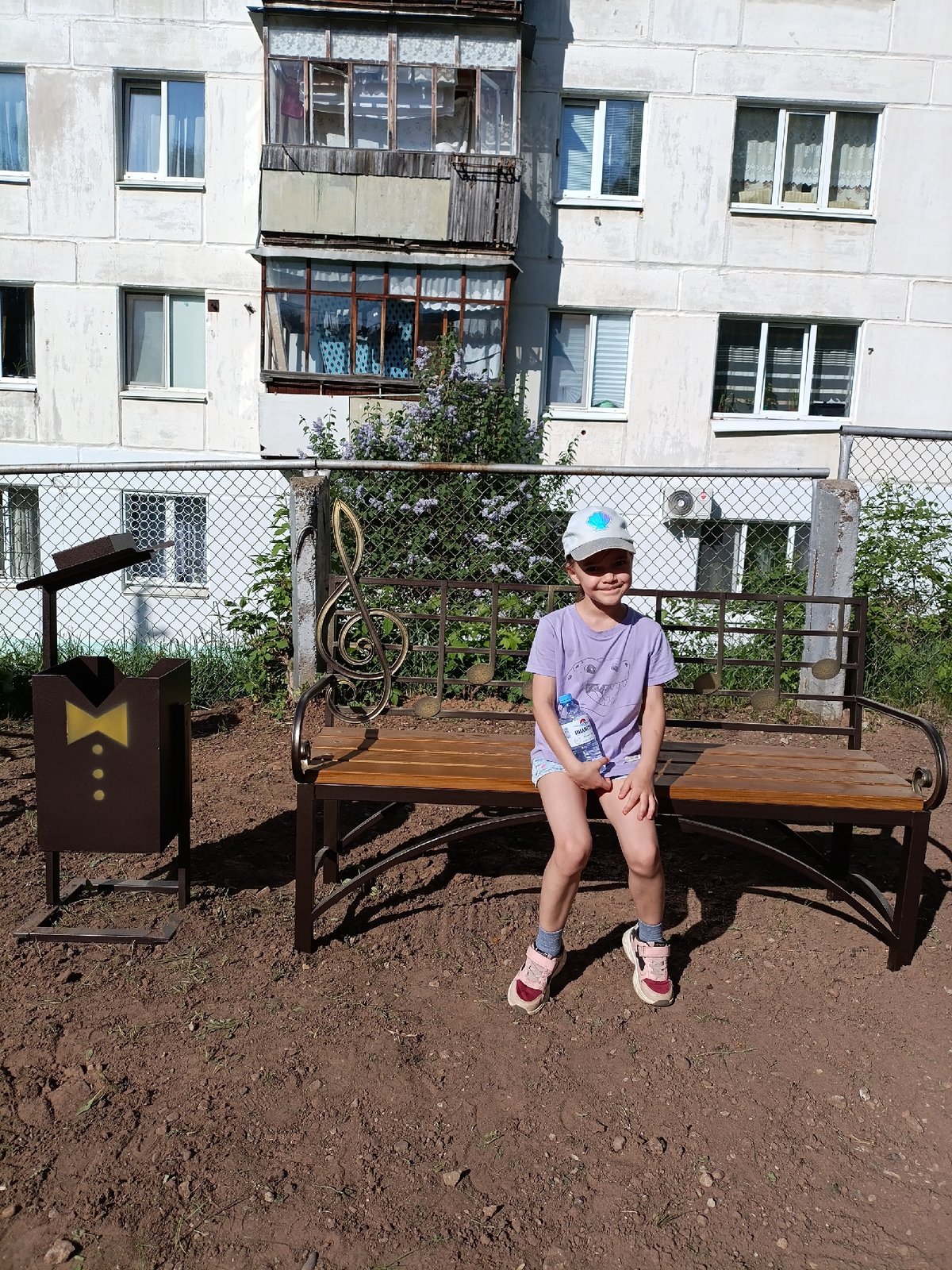 Beauty treatment and musical installations captured in Chaikovsky, Russia
