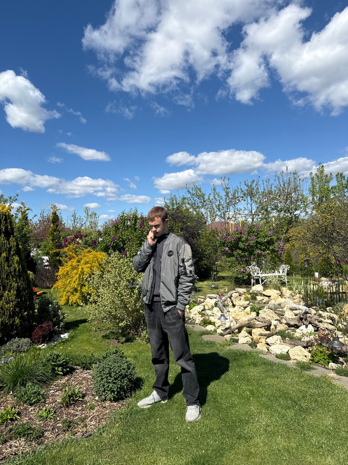 Morning garden activities documented in Pervorechenskoye, Russia residential setting