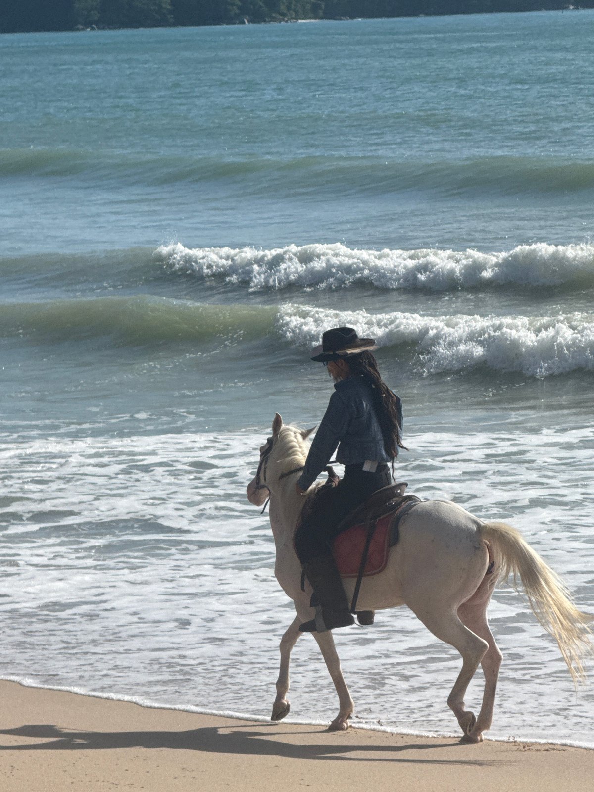 Morning beach scenes documented in Choeng Thale, Thailand