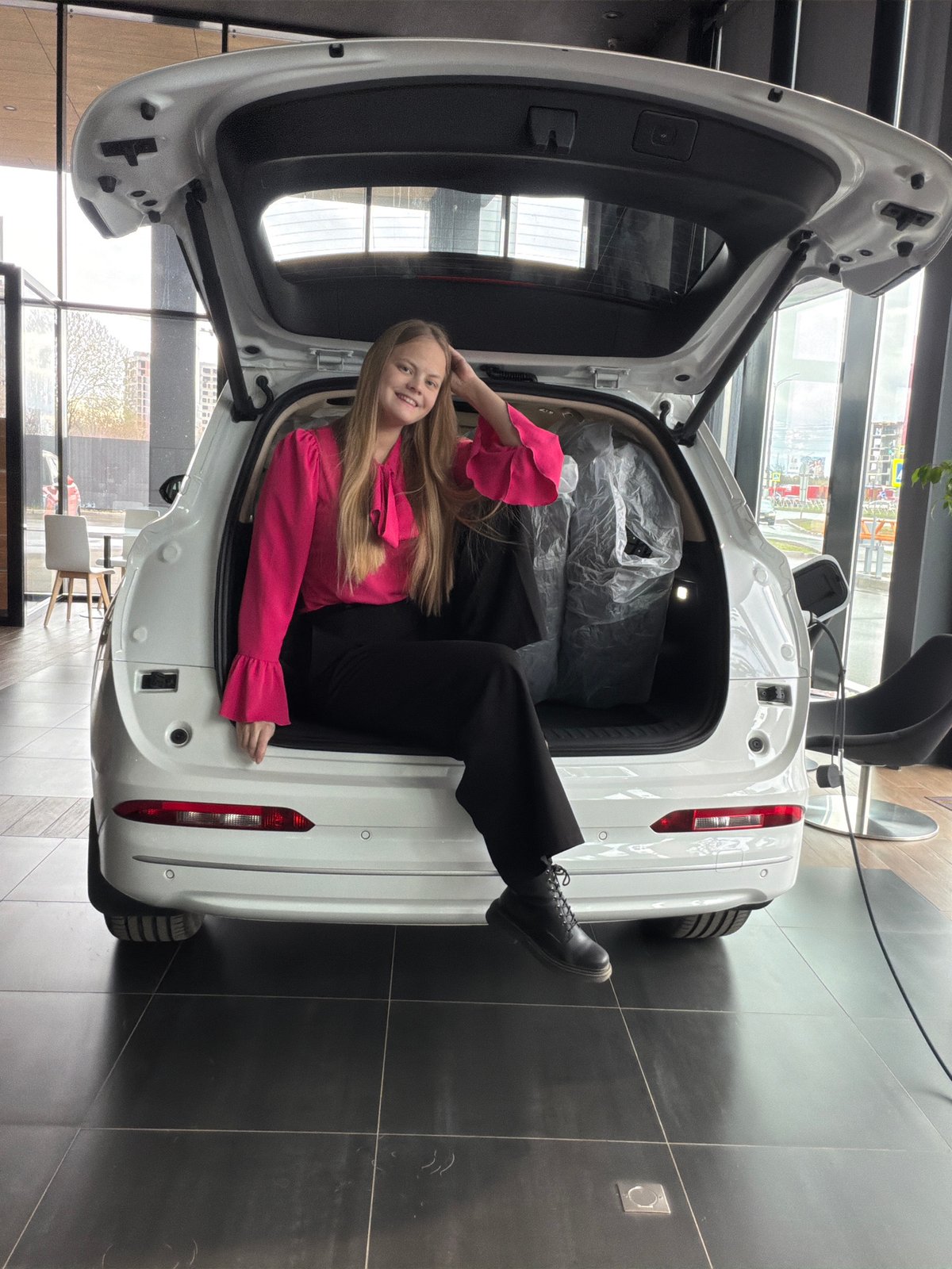Woman observed in car trunk at Izhevsk showroom