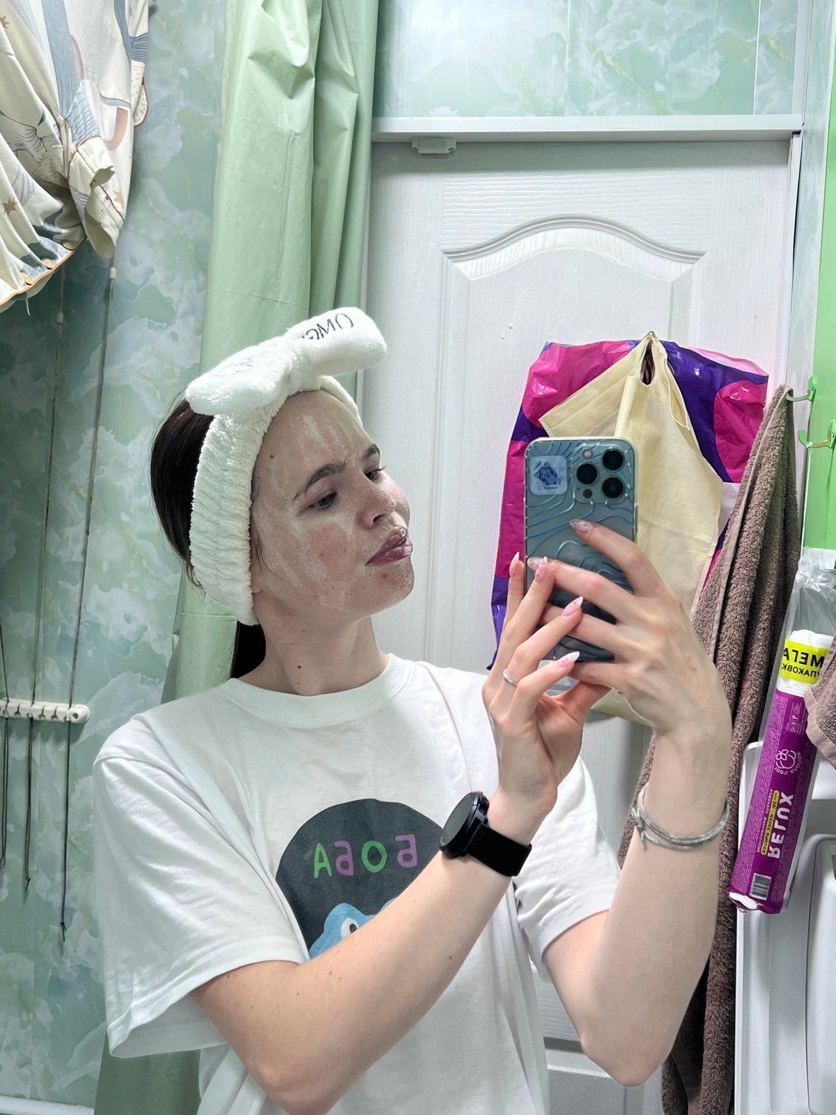 Domestic moments captured in Chaikovsky: selfie and cat grooming
