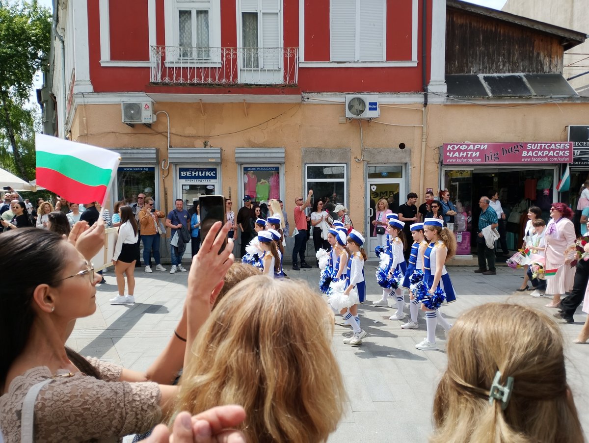 May 24th parade featuring costumed children fills Burgas streets