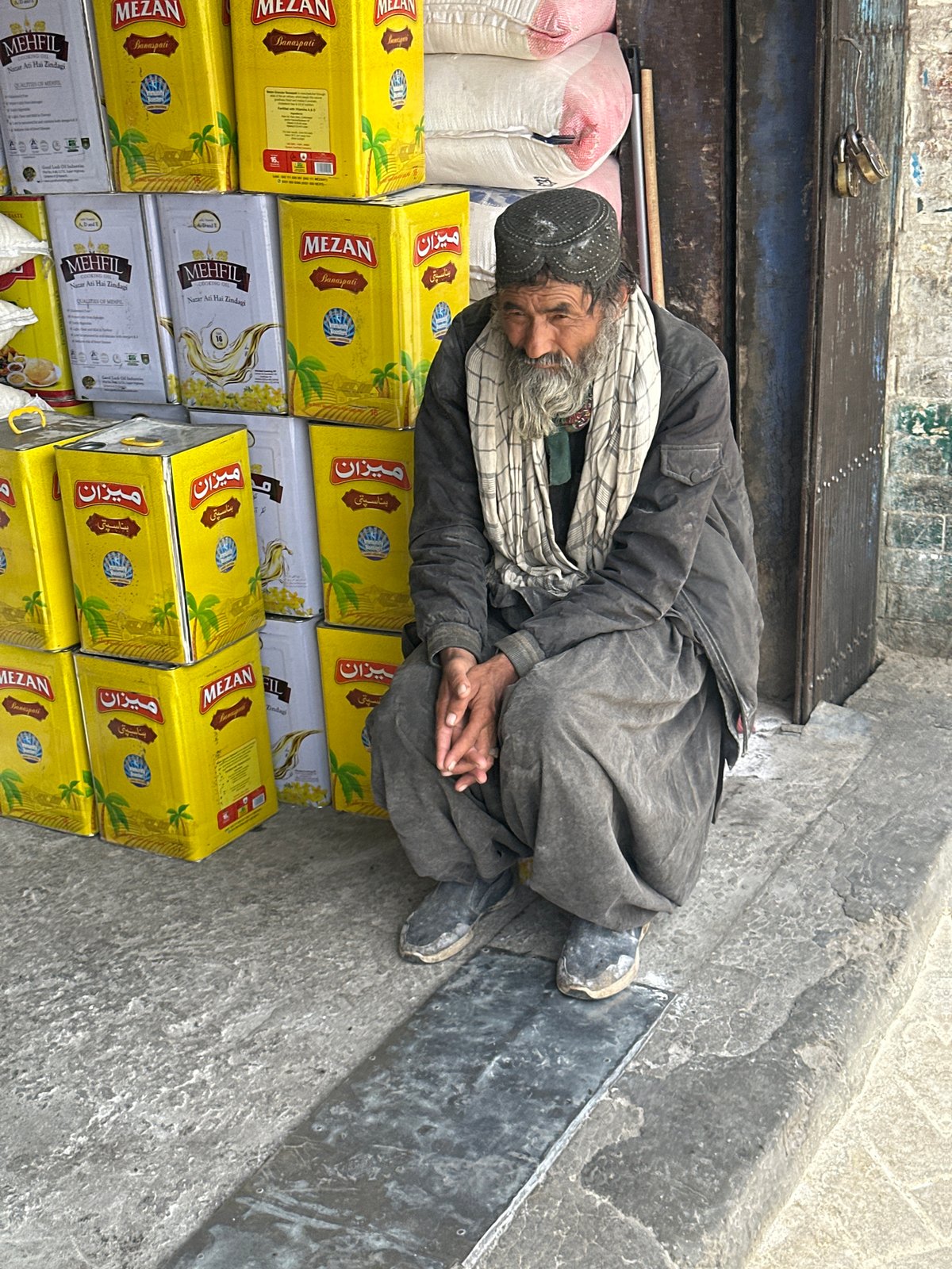 Morning market life documented in Quetta, Pakistan