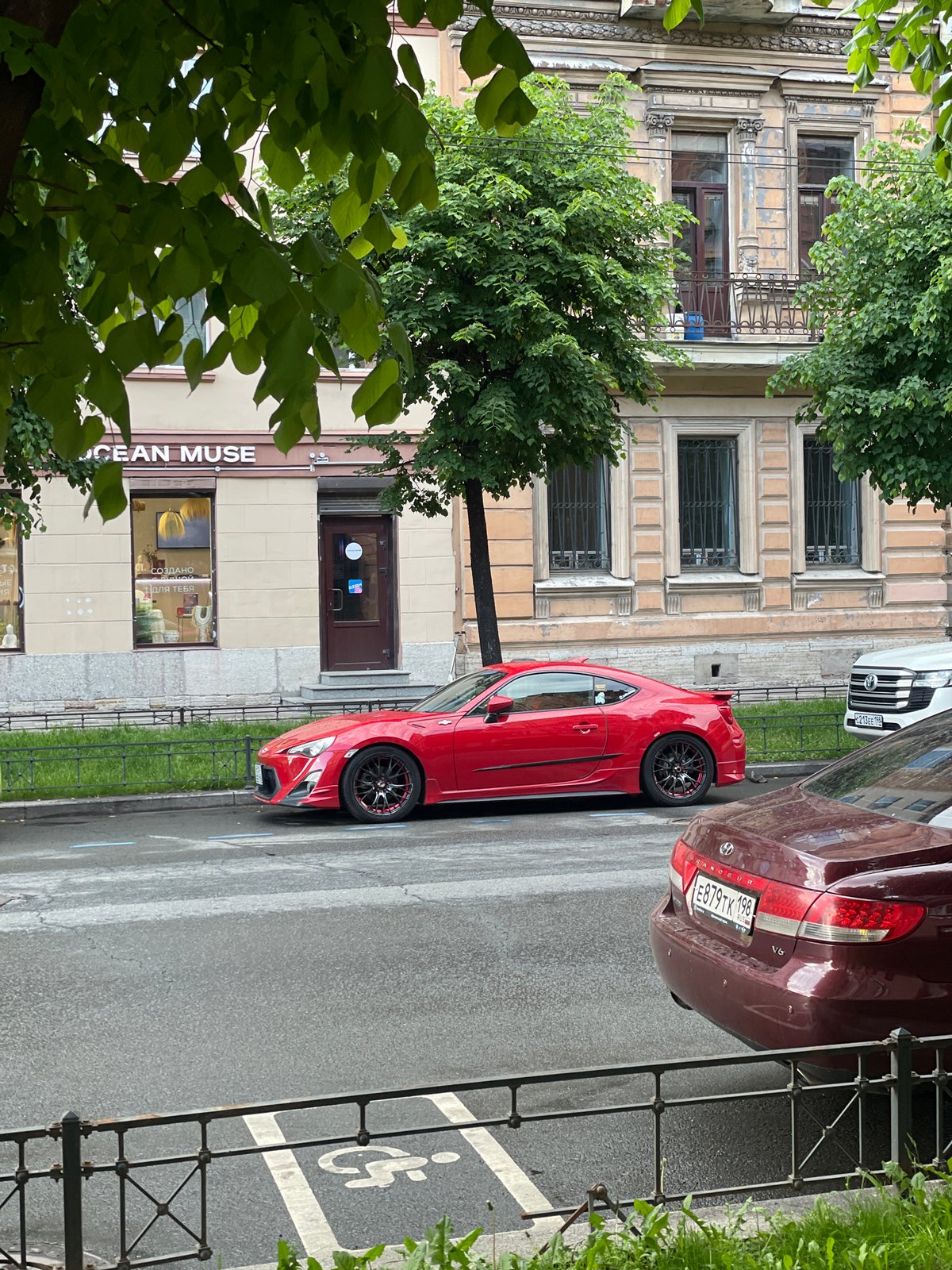 Daytime street photography captures routine Saint Petersburg urban scenes