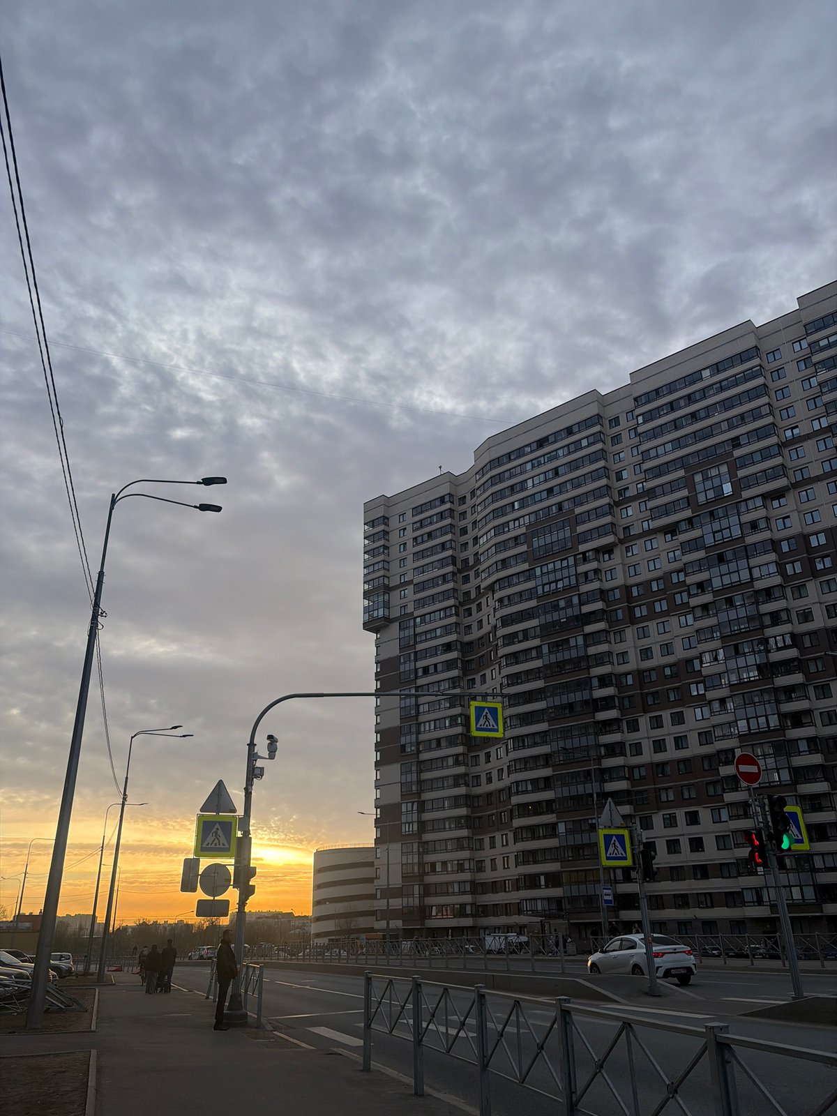 Evening street documentation captured in Saint Petersburg residential district
