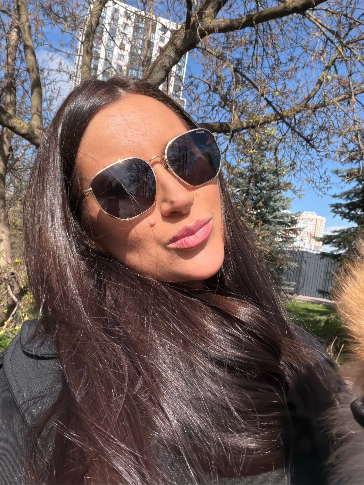 Casual outdoor moments captured in Khimki: selfie and ducks