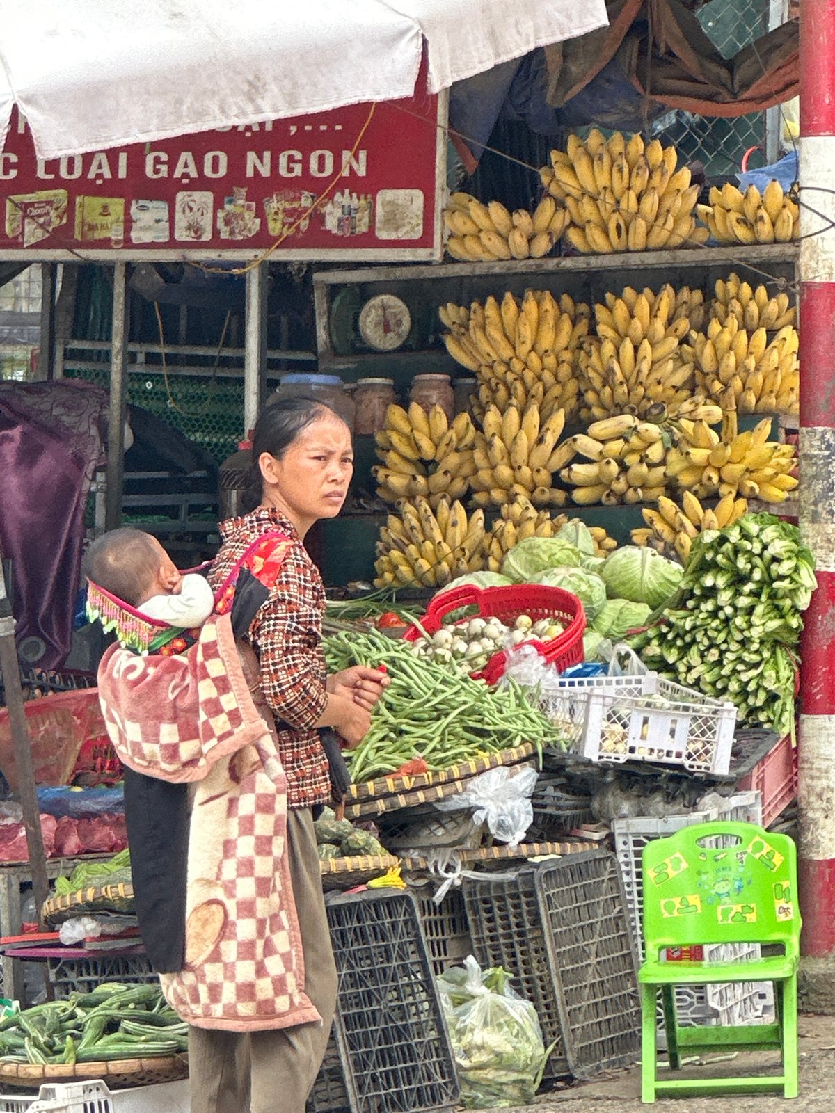 Morning market life documented in Bắc Yên, Vietnam